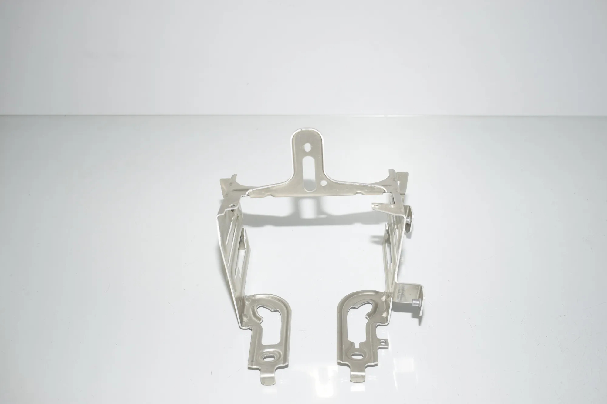 Bracket – OEM 9251523 · BMW i3 (I01) Electric 2019 – 2