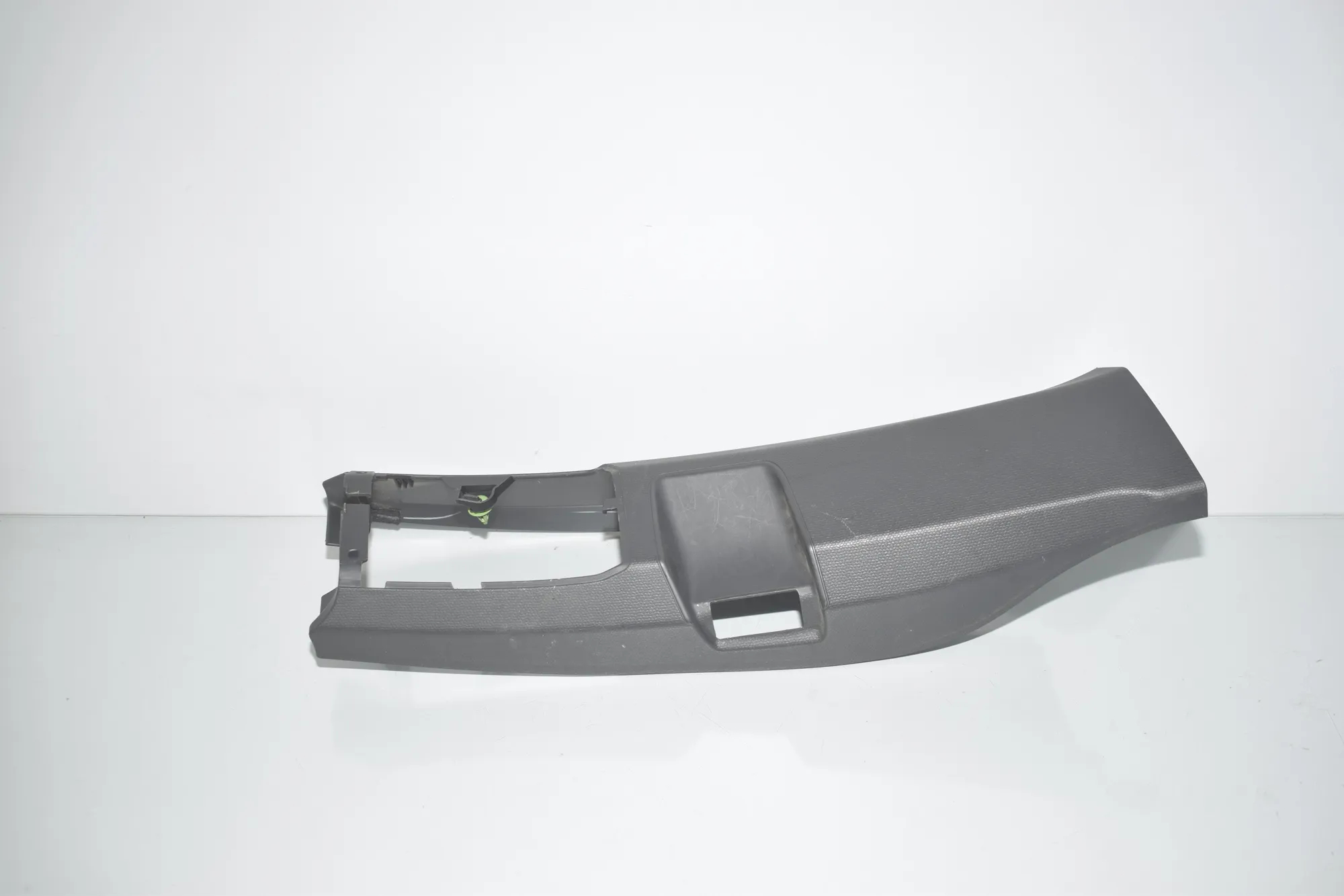 Right Side B Pillar Trim – OEM 7287936 · BMW i3 (I01) Electric 2019