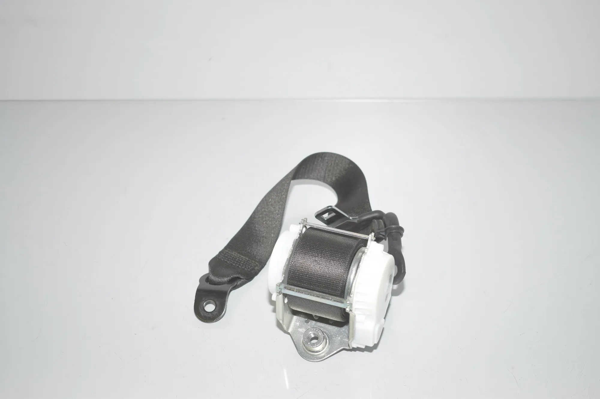Rear Left Seatbelt – OEM 7305643 · BMW i3 (I01) Electric 2019 – 2