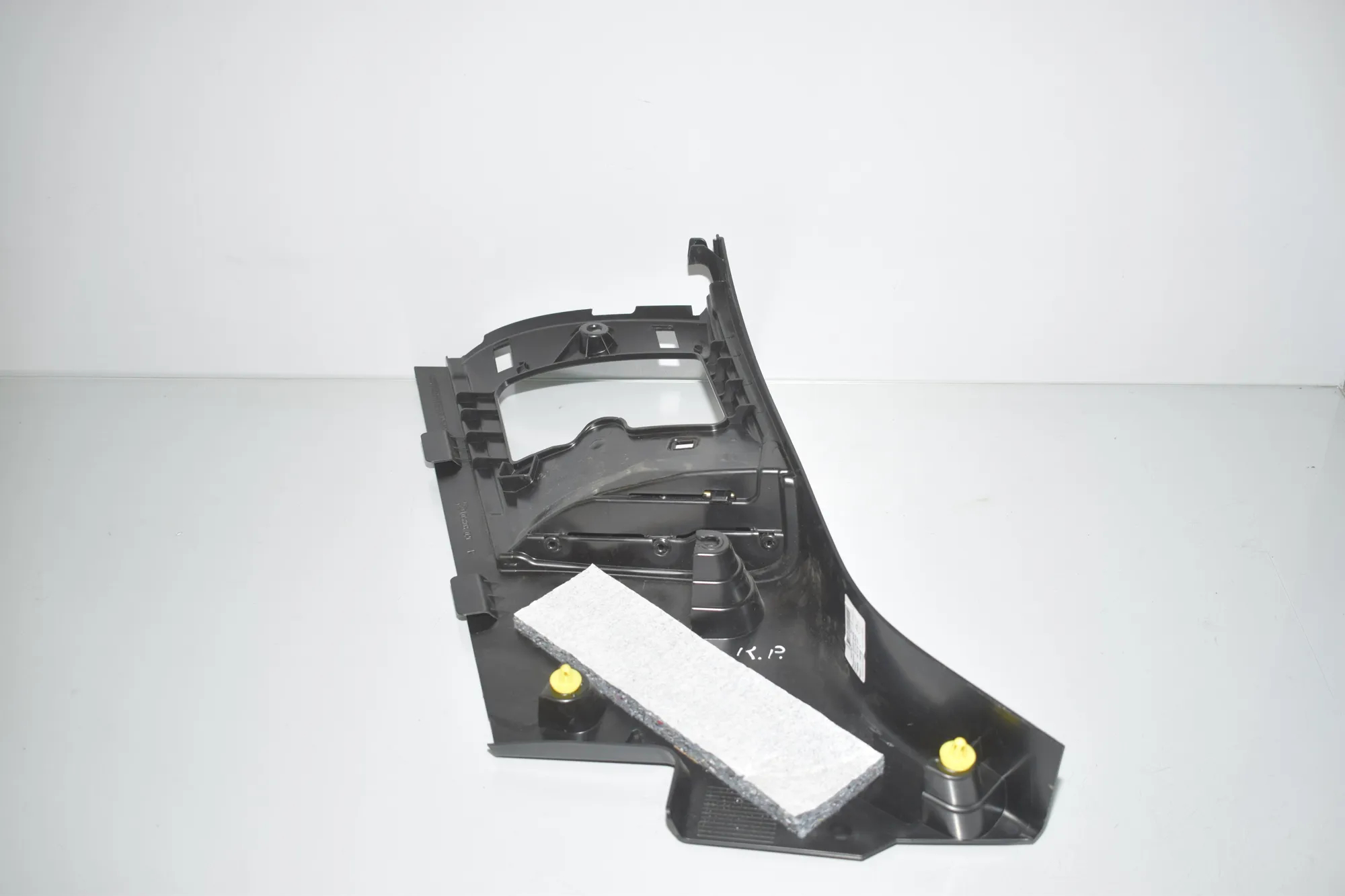 Right Side Pillar Trim – OEM 7272428 · BMW i3 (I01) Electric 2019 – 4