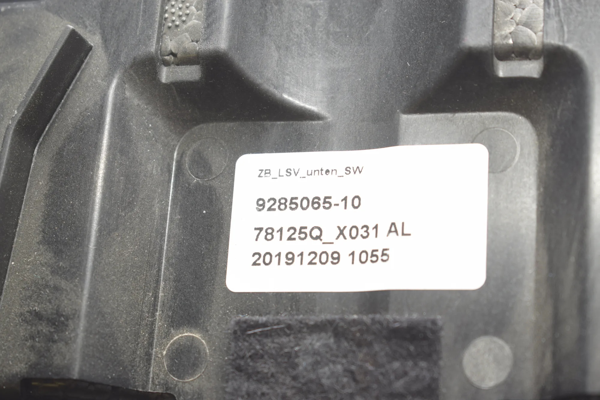 Steering Mechanism Trim – OEM 9285065 · BMW i3 (I01) Electric 2019 – 7