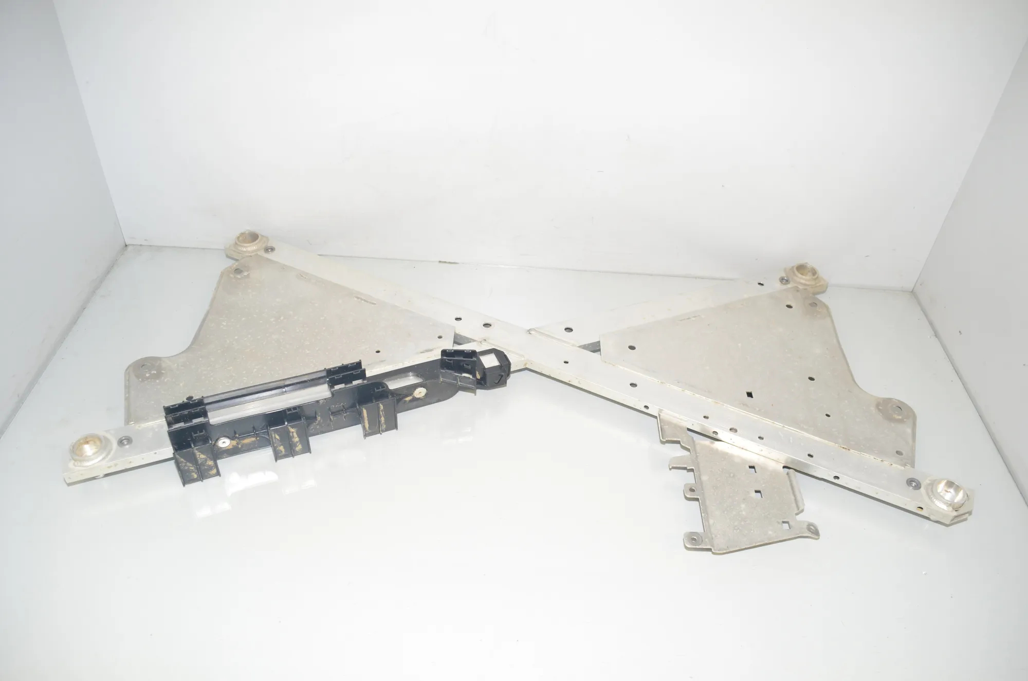 Other Underbody Cover – OEM 6879520 · BMW i3 (I01) Electric 2019 – 2