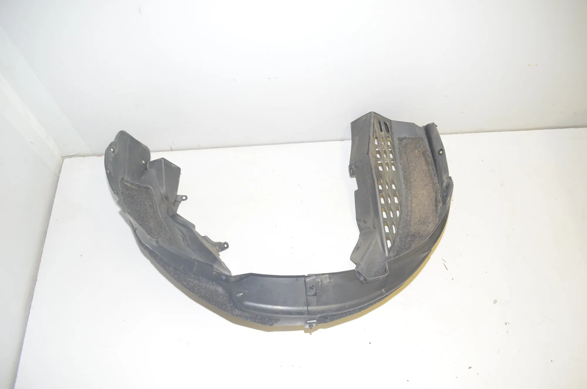 Rear Right Arch Liner – OEM 7394078 · BMW i3 (I01) Electric 2019 – 2