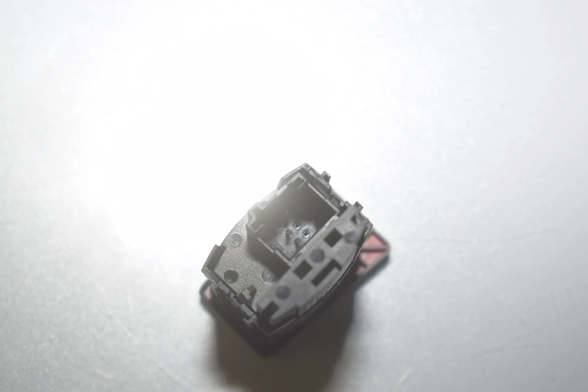 Hazard Button – OEM 9389078 · BMW i3 (I01) BMW i3 (I01) Hybrid 2020 – 4