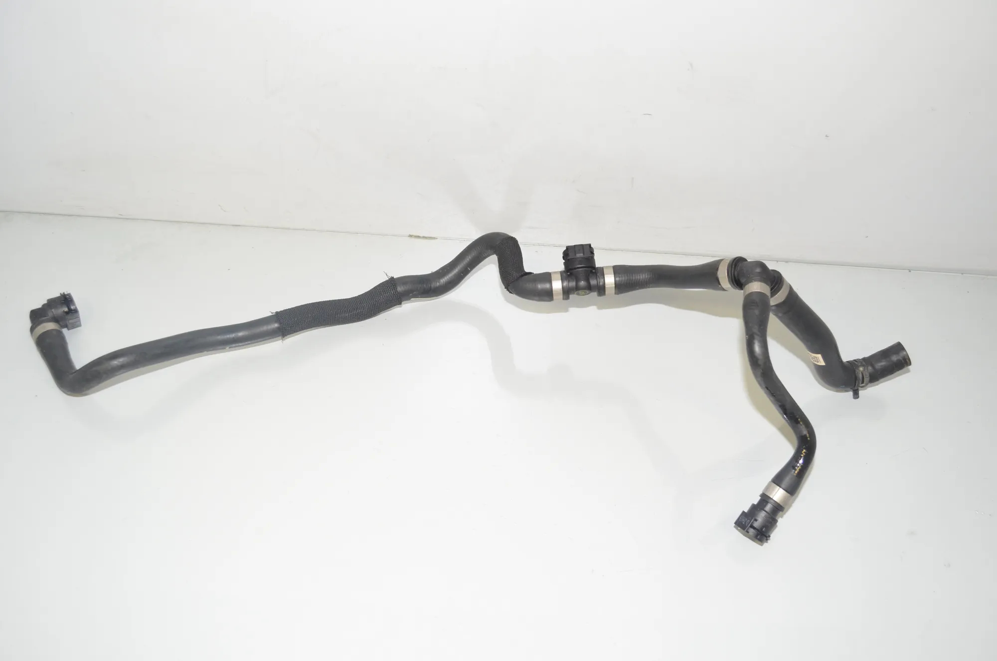 Coolant Hose Pipe – OEM 6832804 · BMW X1 (F48) xDrive 20 i 2019 – 2