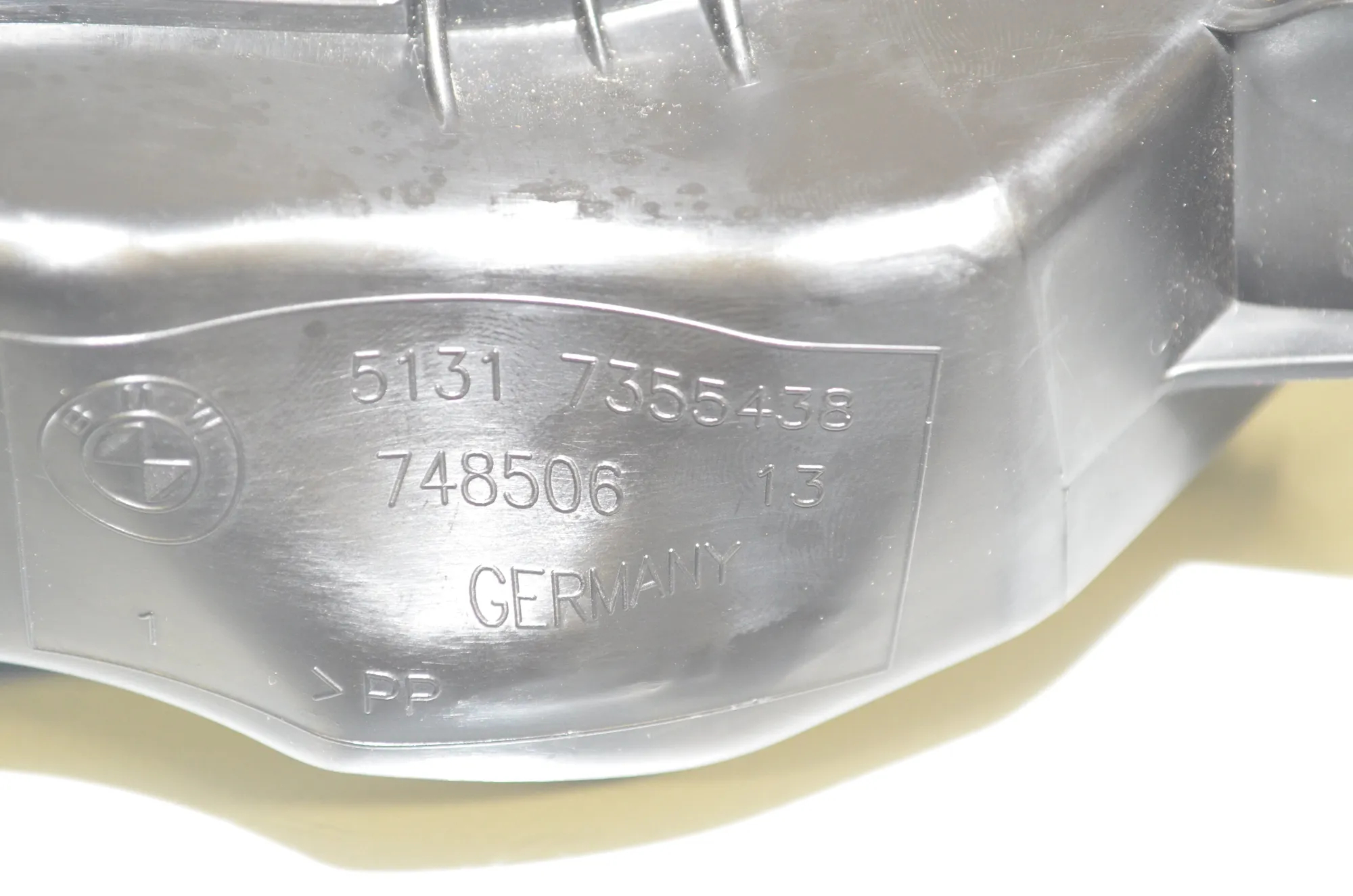 Interior Air Duct Channel – OEM 7355438 · BMW X1 (F48) xDrive 20 i 2019 – 4