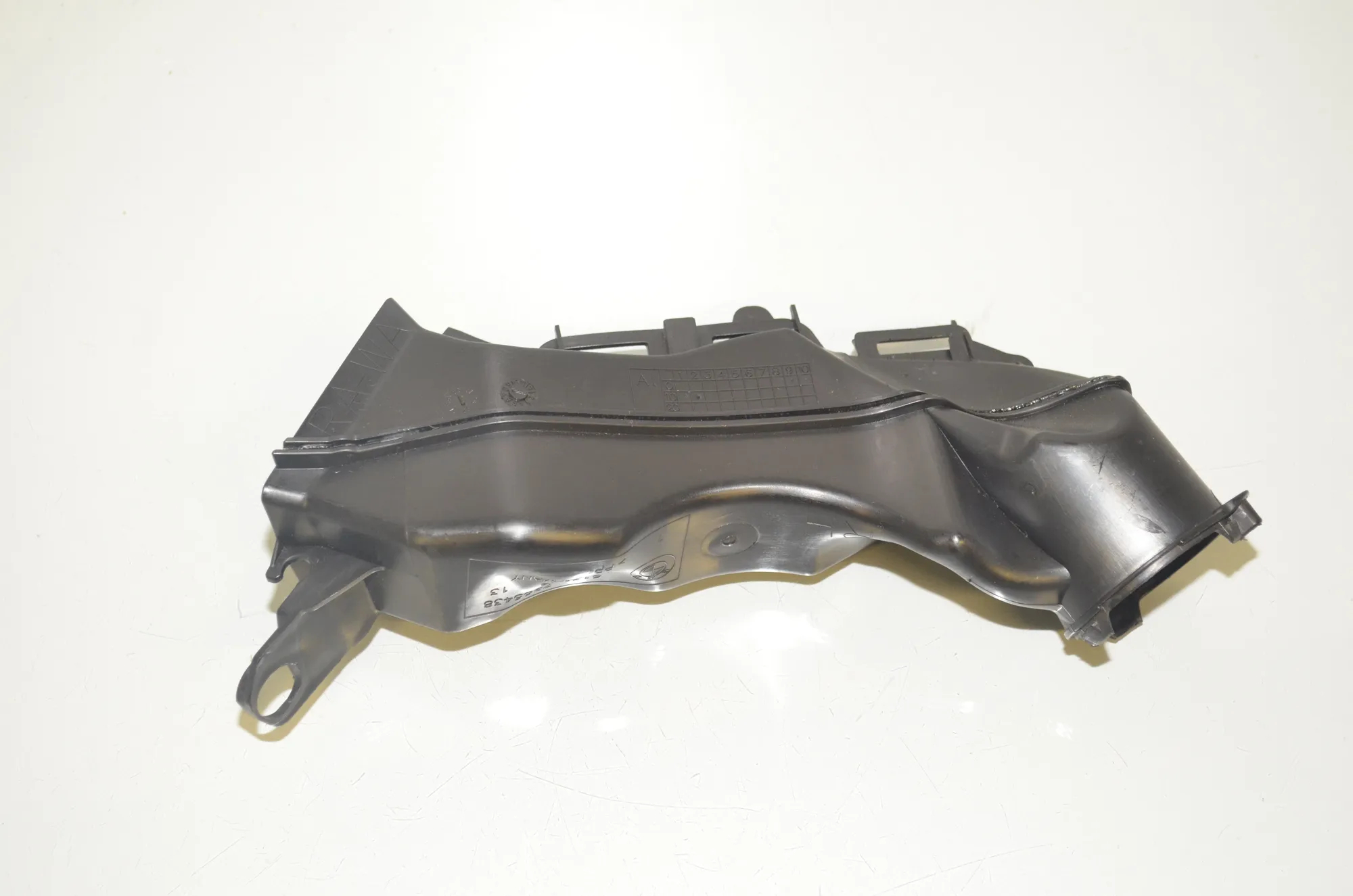 Interior Air Duct Channel – OEM 7355438 · BMW X1 (F48) xDrive 20 i 2019 – 2