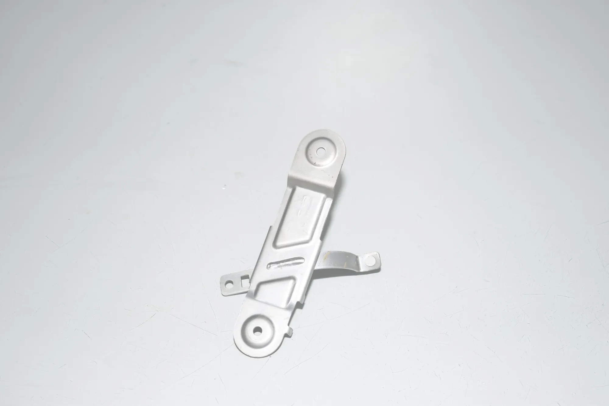 Bracket – OEM 7935177 · BMW 3 (G20, G28) (2018 - -) 330 e Plug-in-Hybrid 2021 – 4