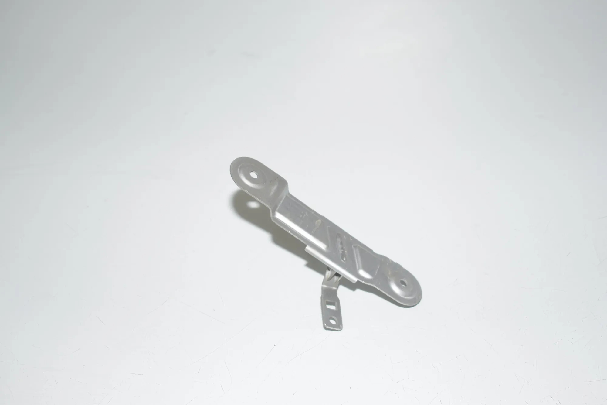 Bracket – OEM 7935177 · BMW 3 (G20, G28) (2018 - -) 330 e Plug-in-Hybrid 2021 – 3