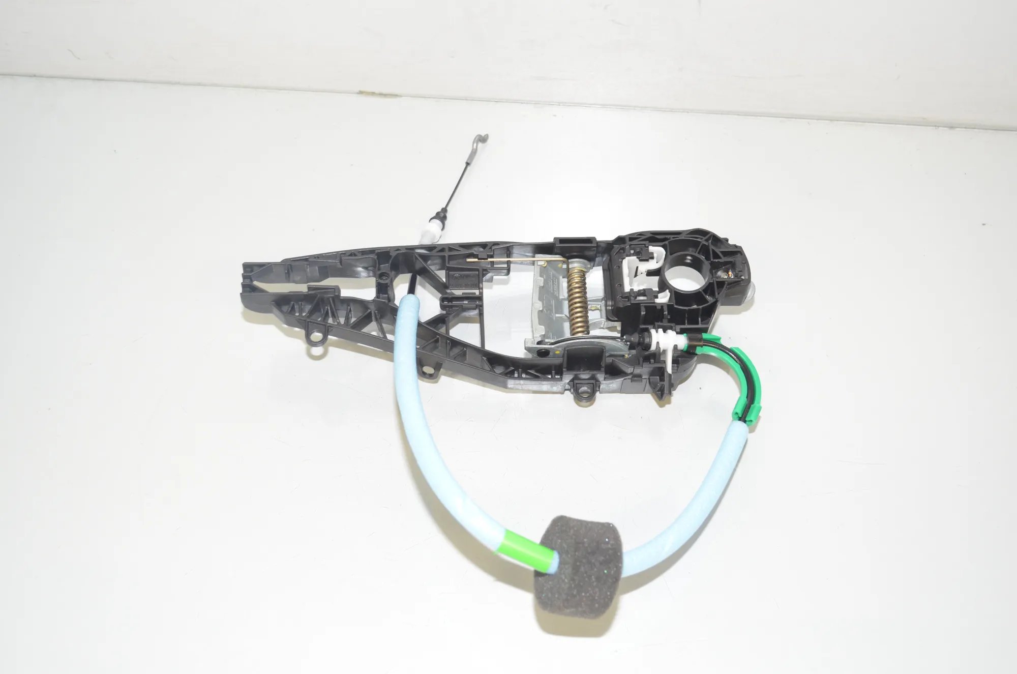 Rear Left Door Interior Handle Frame – OEM 7401209 · BMW X1 (F48) xDrive 20 i 2019 – 2