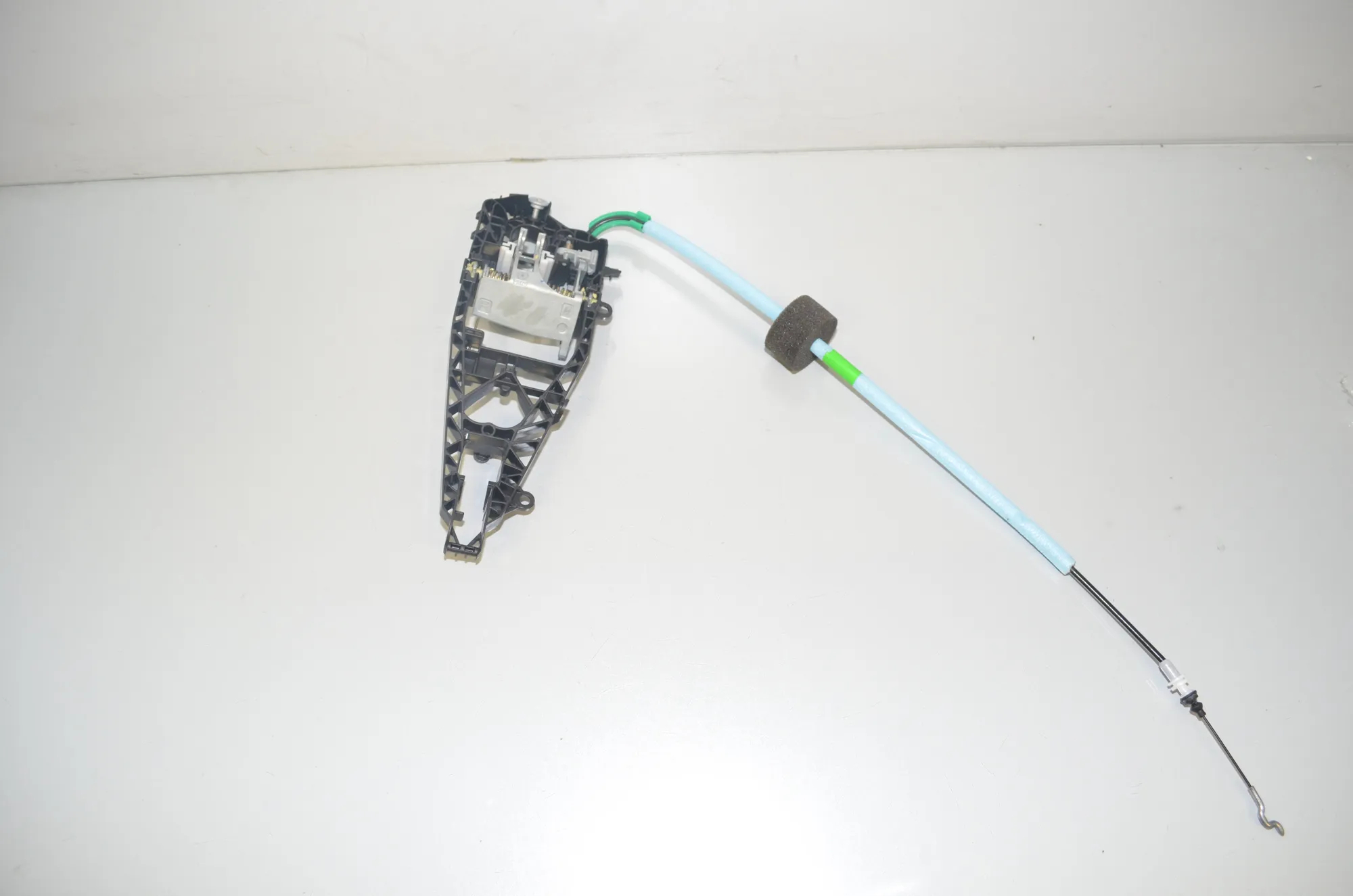 Rear Right Door Interior Handle Frame – OEM 7401210 · BMW X1 (F48) xDrive 20 i 2019 – 3
