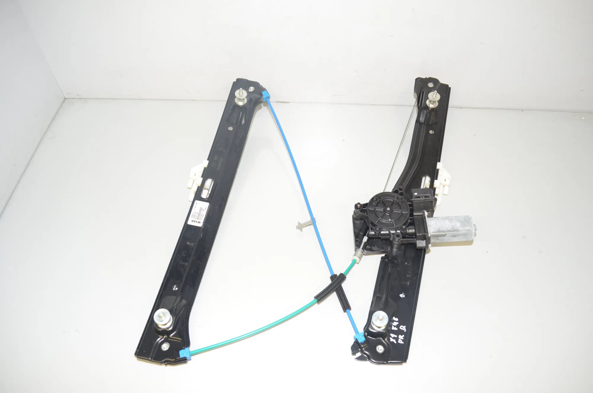 Front Right Door Window Regulator – OEM 7349514 · BMW X1 (F48) xDrive 20 i 2019 – 2