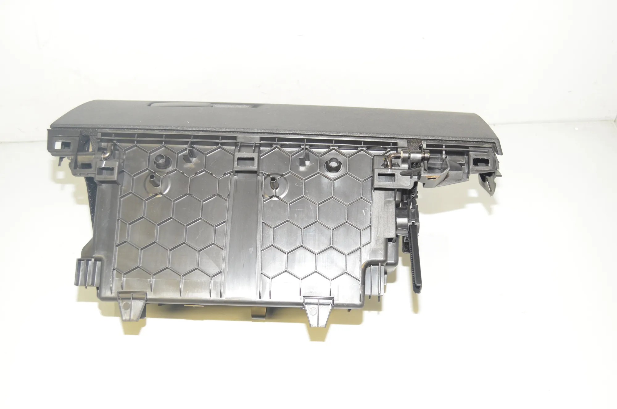 Glove Compartment – OEM 6965758 · BMW X1 (F48) xDrive 20 i 2019 – 2