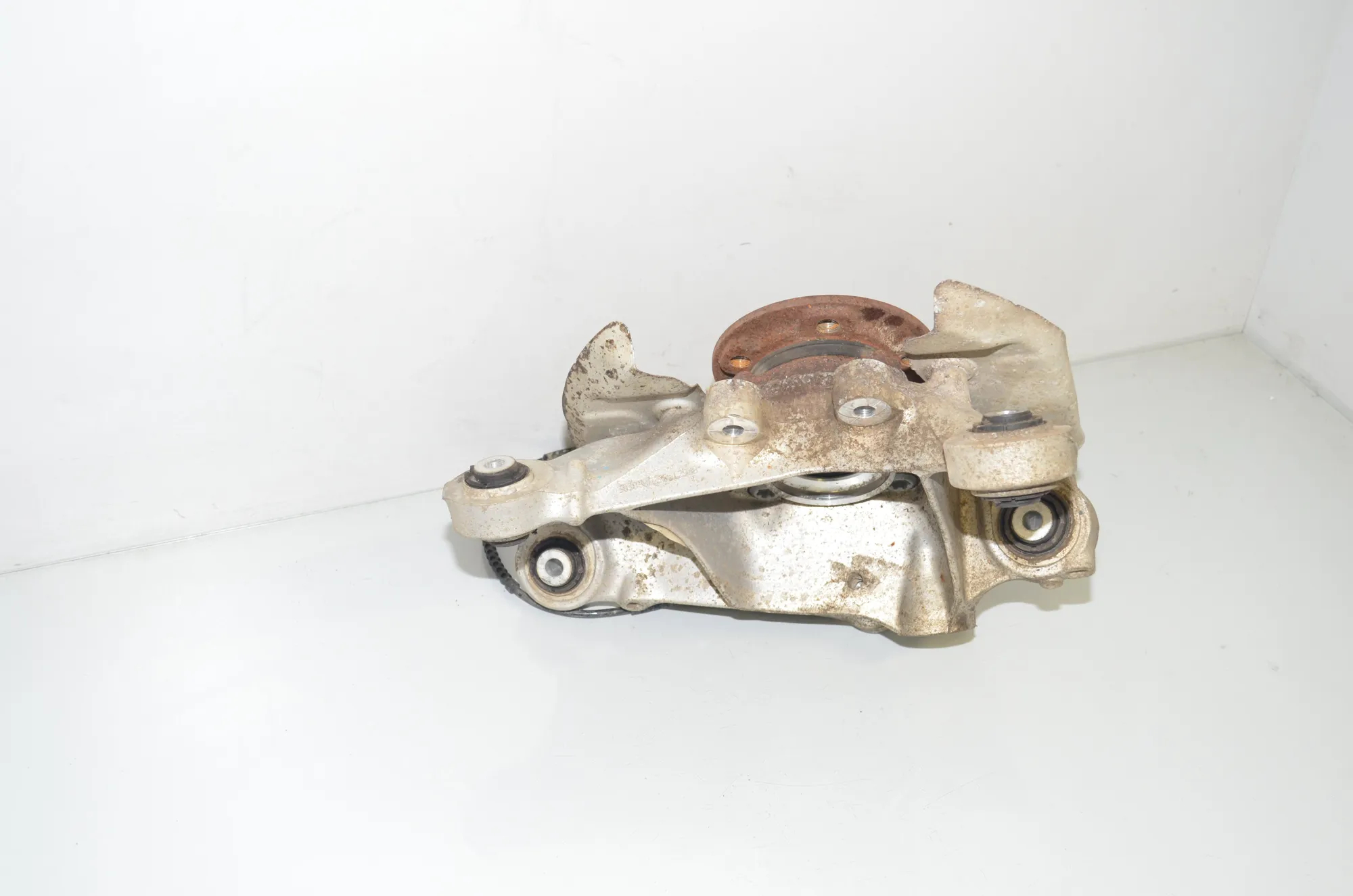 Rear Left Wheel Hub Spindle – OEM 6852161 · BMW i3 (I01) Electric 2019 – 2