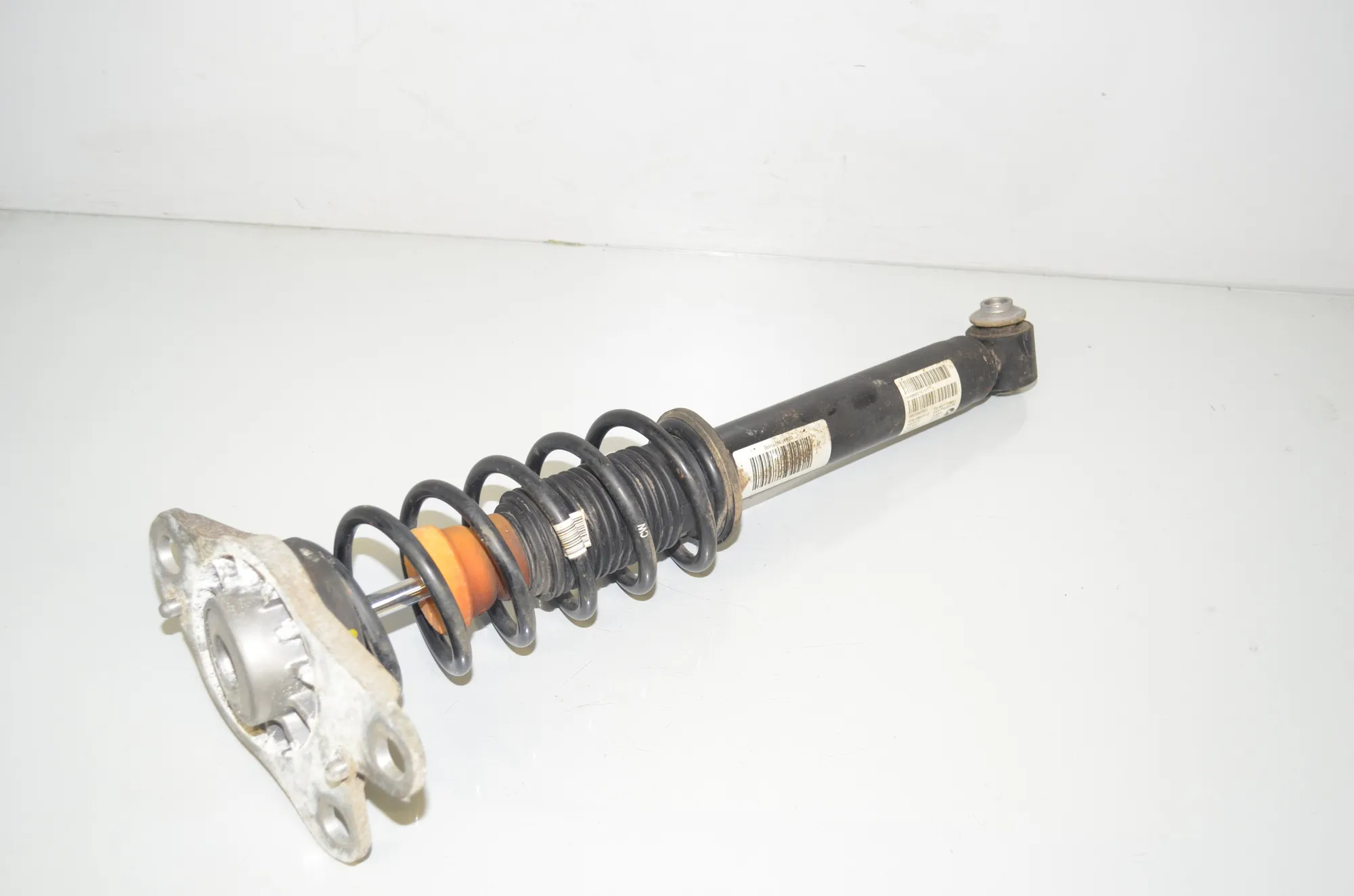 Rear Right Shock Absorber – OEM 6880101 · BMW i3 (I01) Electric 2019 – 4
