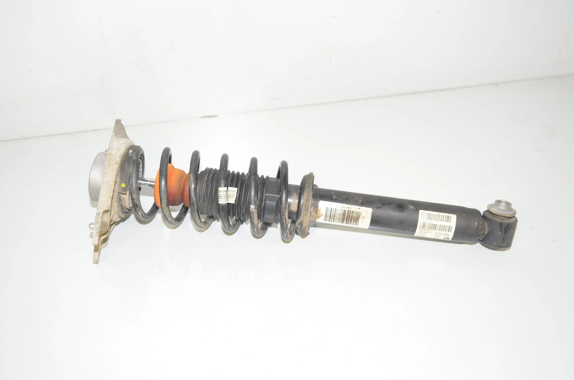 Rear Right Shock Absorber – OEM 6880101 · BMW i3 (I01) Electric 2019