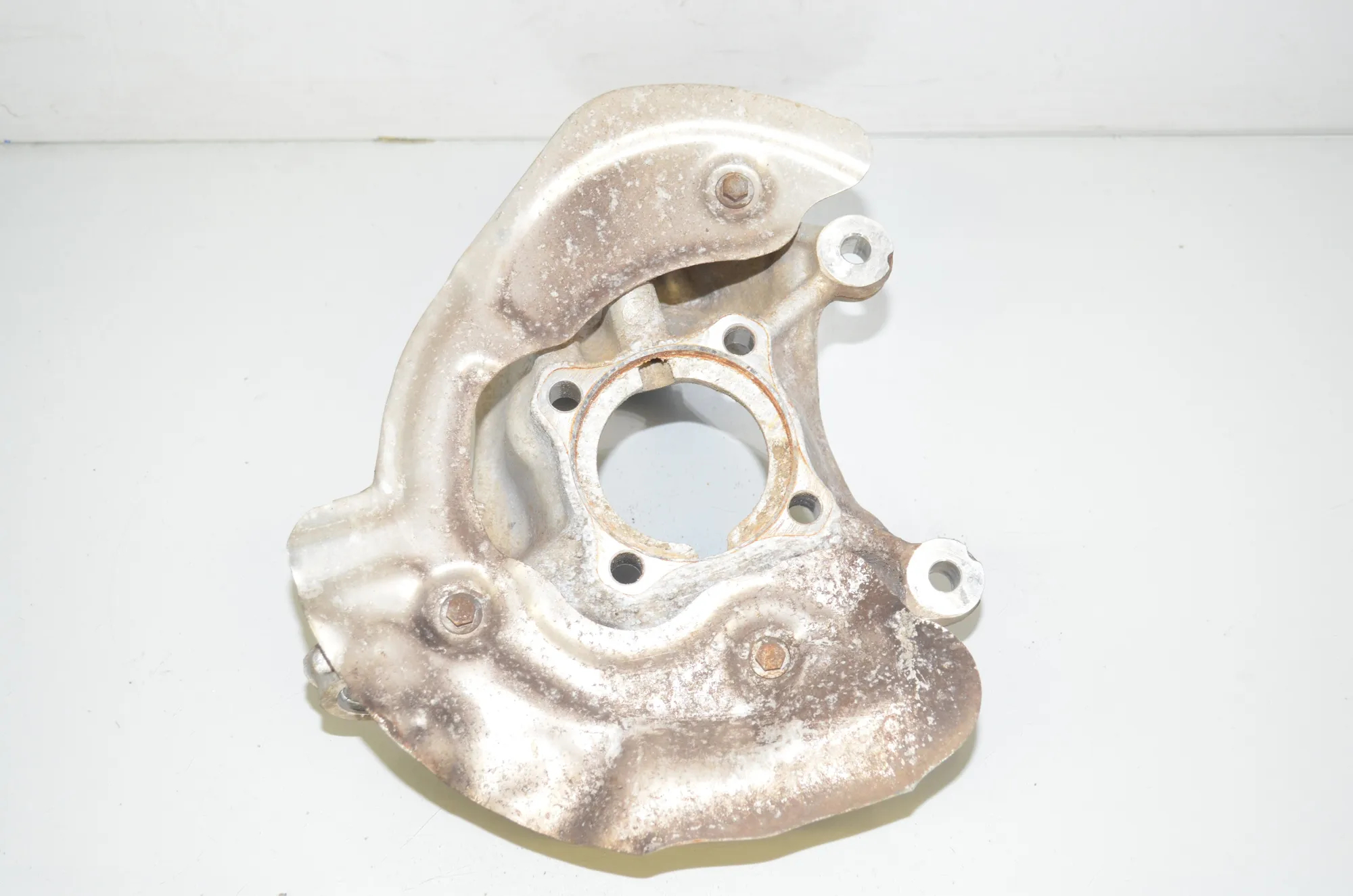 Front Left Wheel Hub – OEM 6852159 · BMW i3 (I01) Electric 2019
