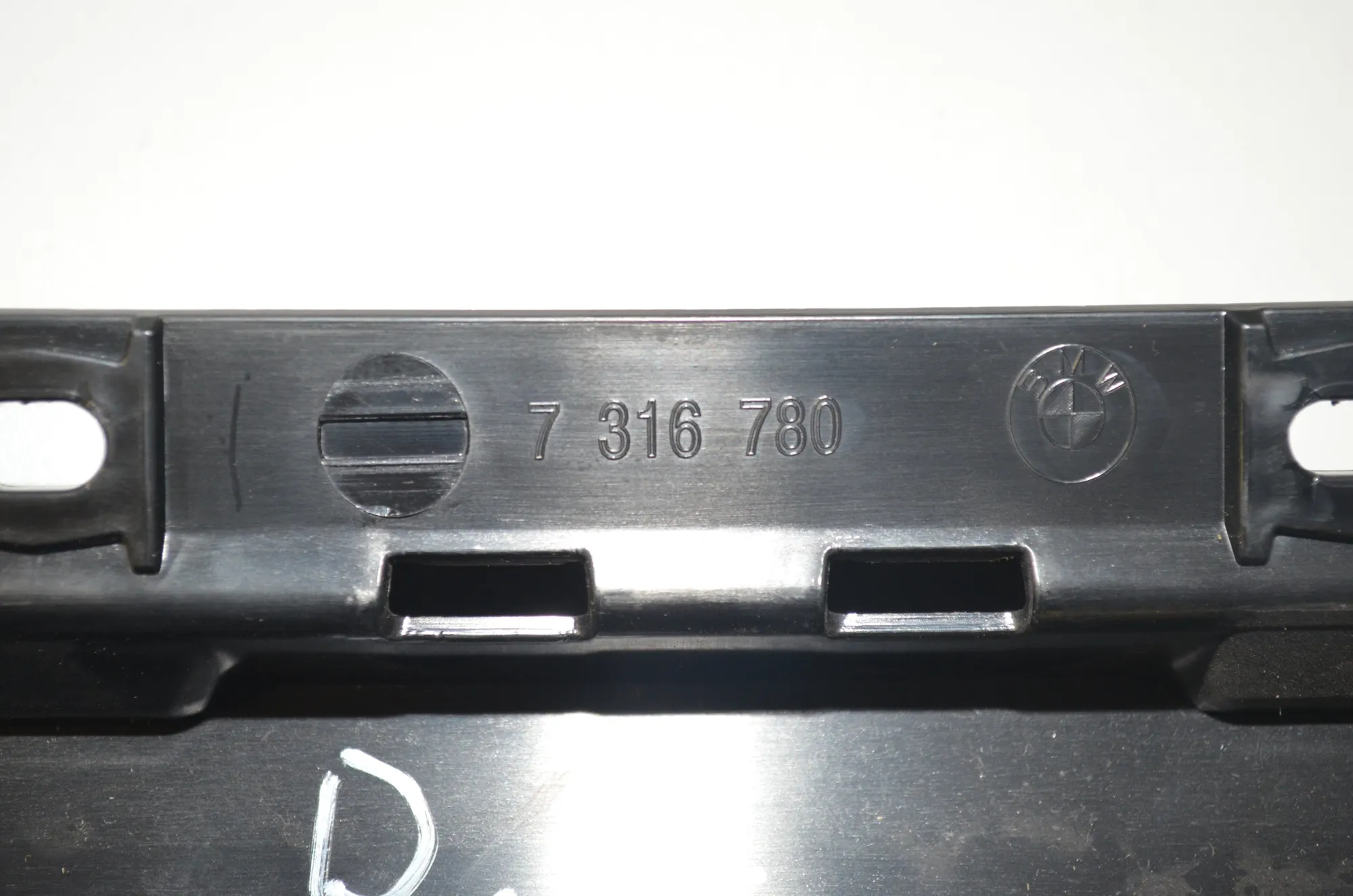 Right Side Pillar Trim – OEM 7316780 · BMW 2 Gran Tourer (F46) 220 d xDrive 2020 – 4