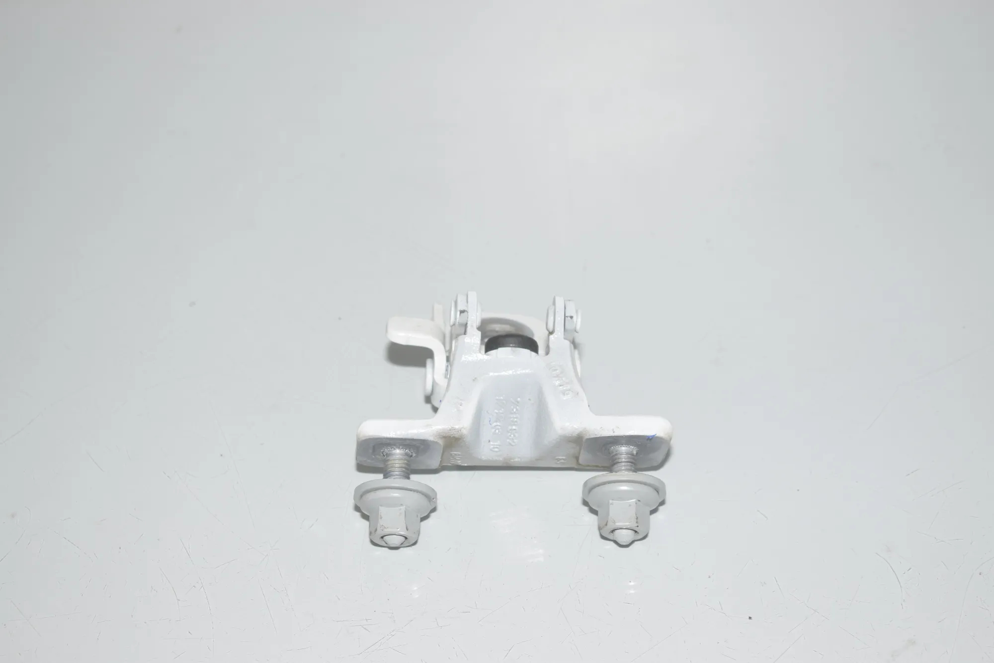 Right Side Bootlid Hinge – OEM 7318932 · BMW 2 Gran Tourer (F46) 220 d xDrive 2020 – 3