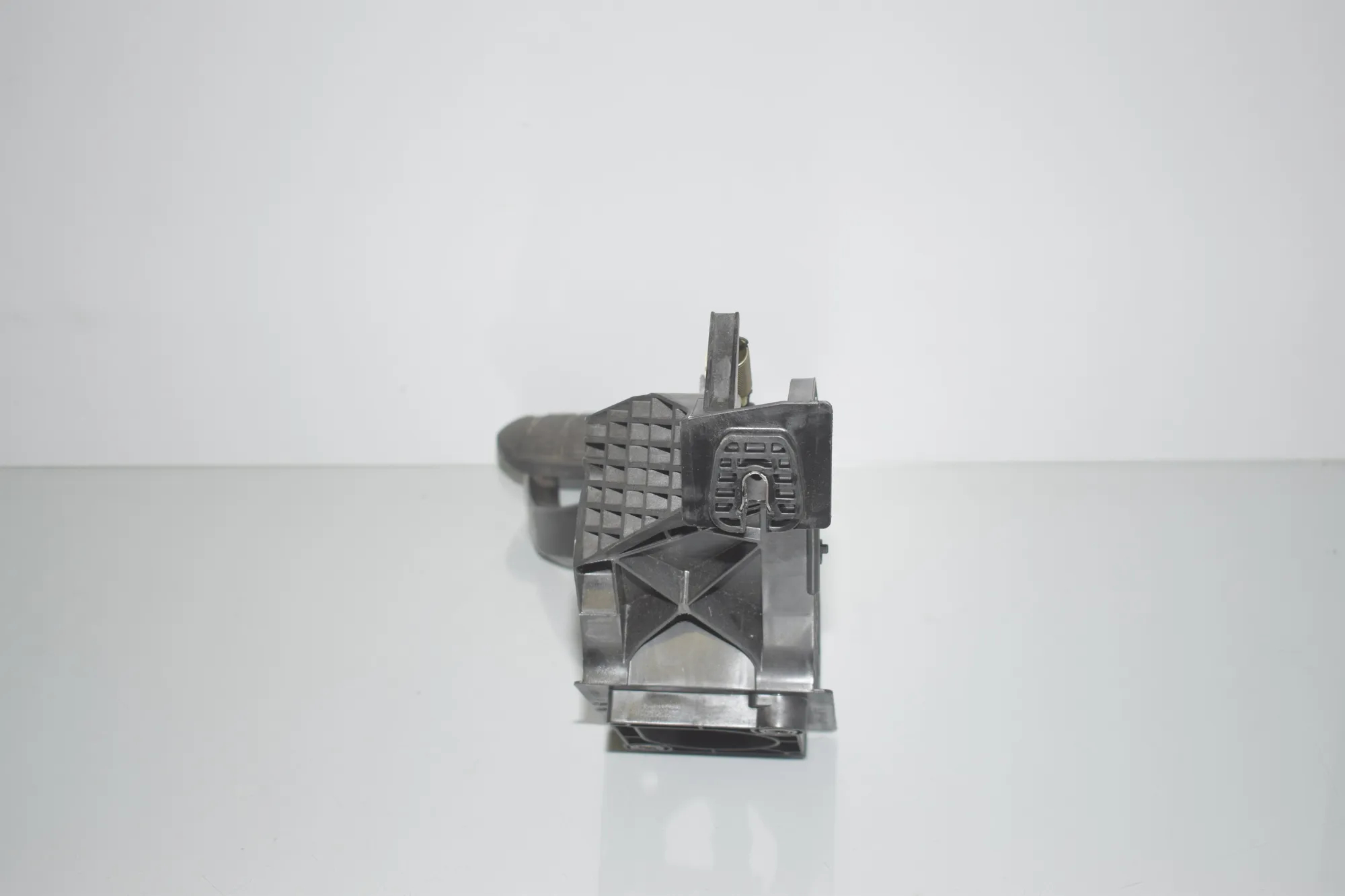 Brake Pedal – OEM 6856596 · BMW 2 Gran Tourer (F46) 220 d xDrive 2020 – 3