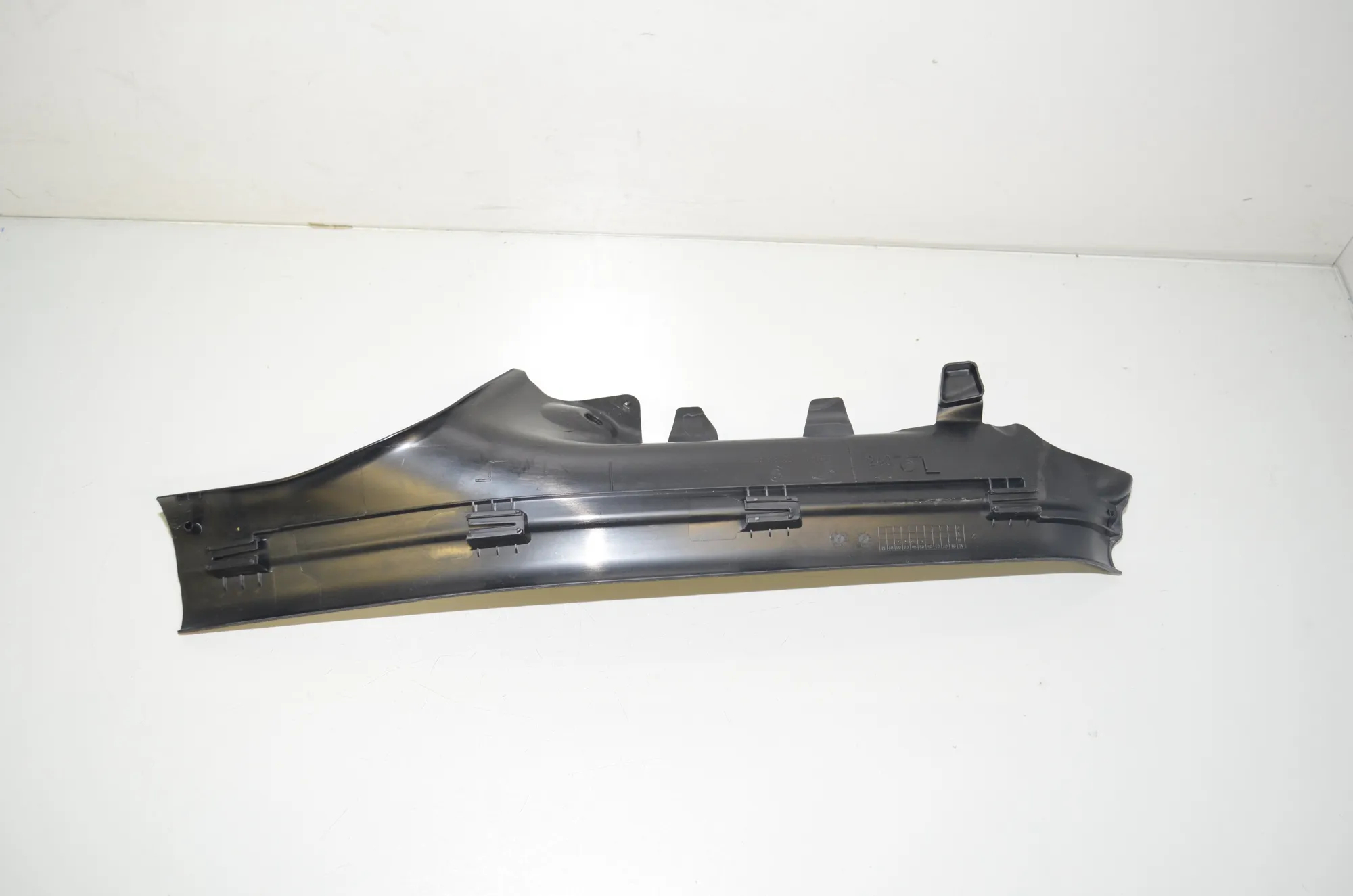 Rear Right Interior Step Trim – OEM 7221918 · BMW 3 Touring (F31) 335 d xDrive 2016 – 3