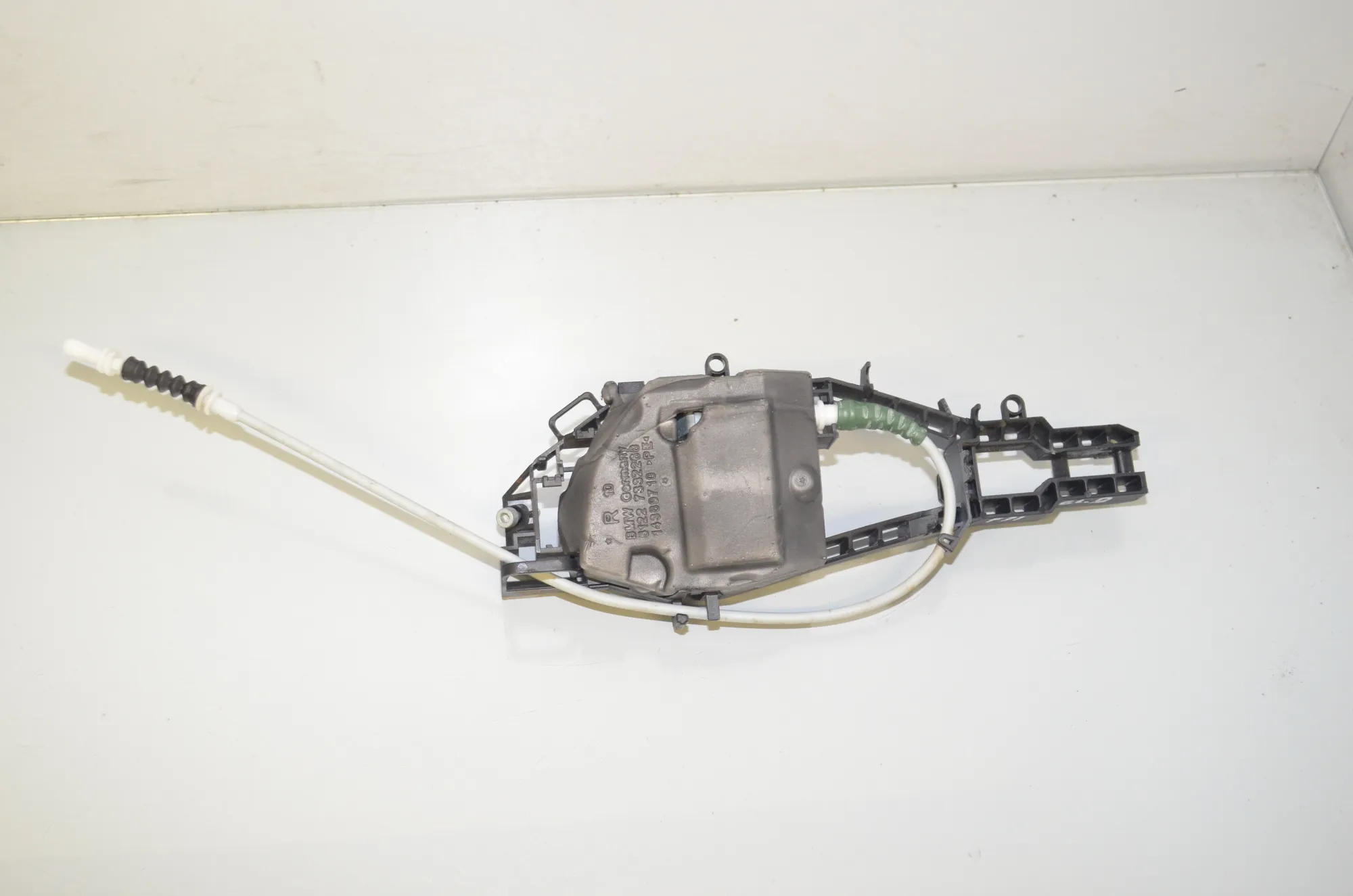 Rear Right Door Interior Handle Frame – OEM 7242568 · BMW 3 Touring (F31) 335 d xDrive 2016 – 3