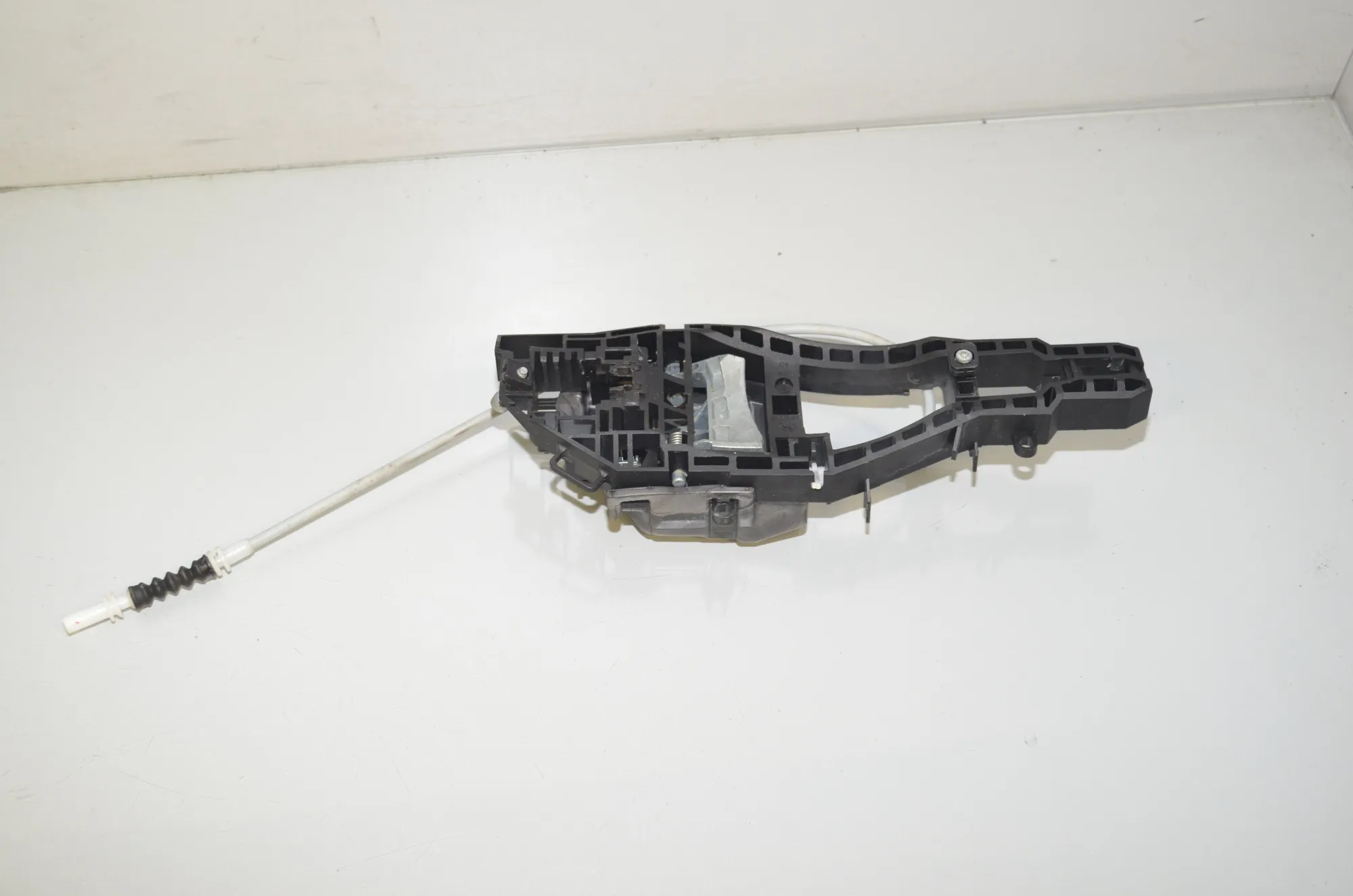 Rear Right Door Interior Handle Frame – OEM 7242568 · BMW 3 Touring (F31) 335 d xDrive 2016 – 2
