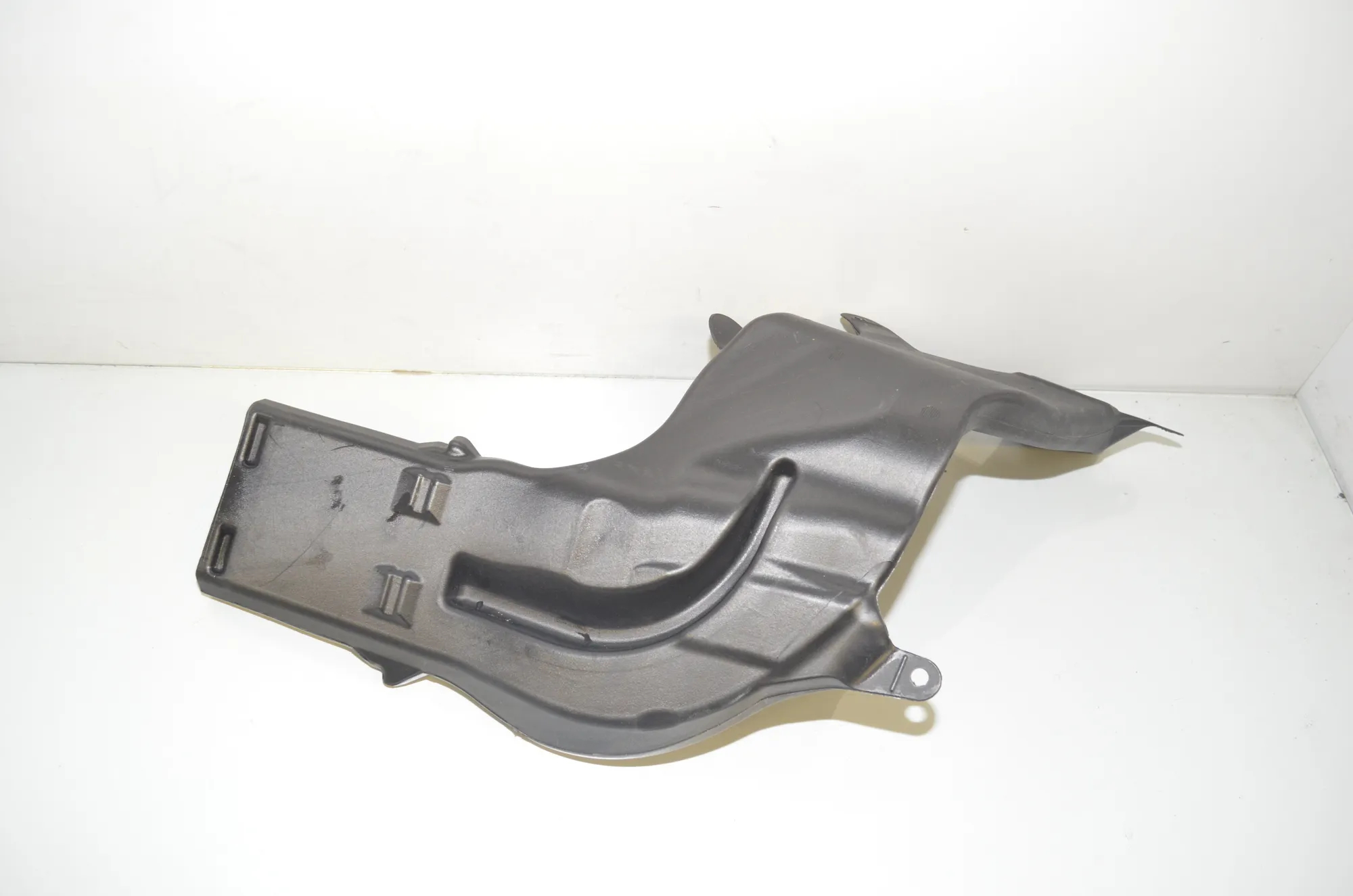 Air Intake Tube – OEM 7221929 · BMW 3 Touring (F31) 335 d xDrive 2016 – 3