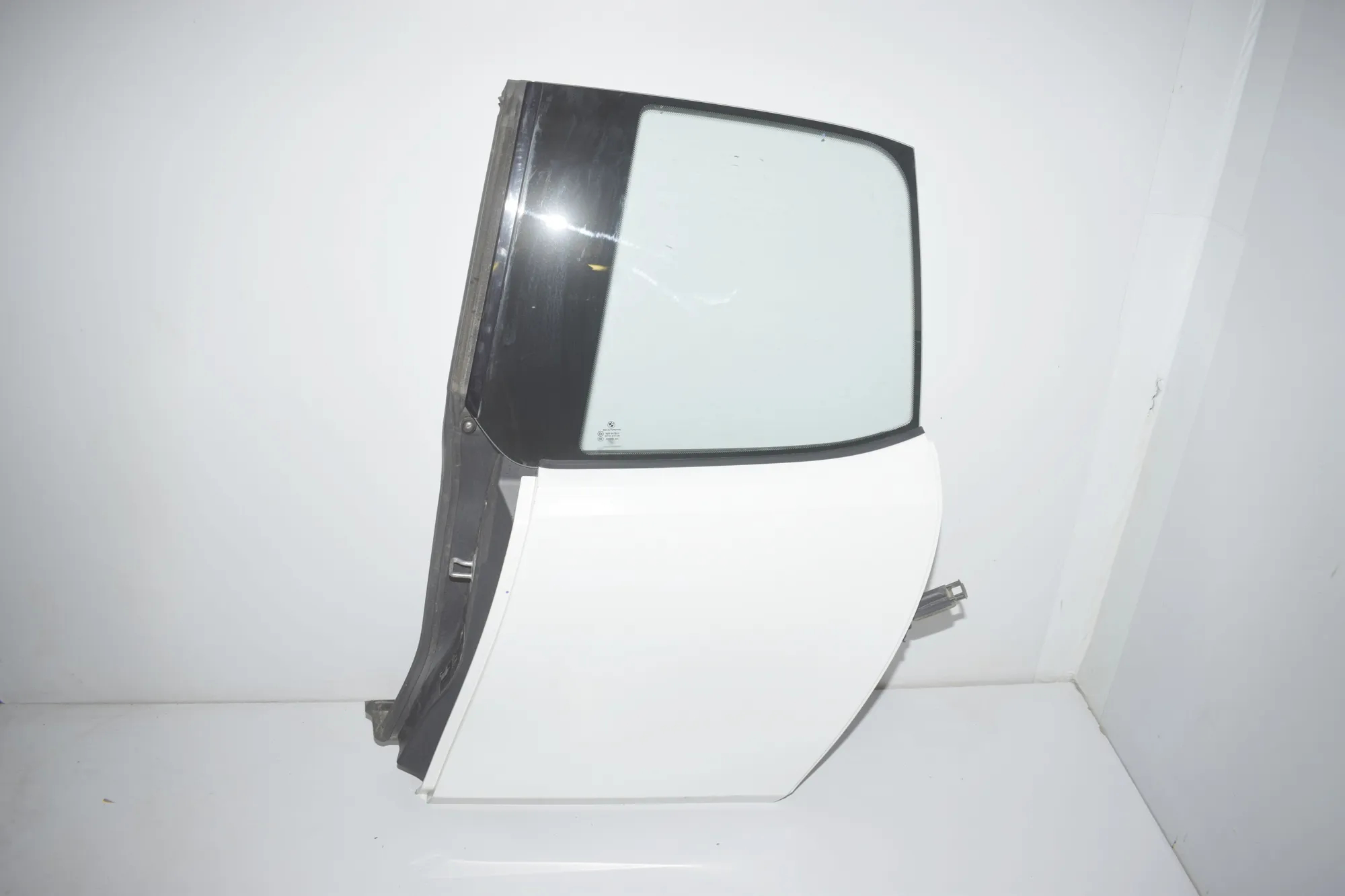 Rear Left Door – OEM 000 · BMW i3 (I01) Electric 2019 – 2