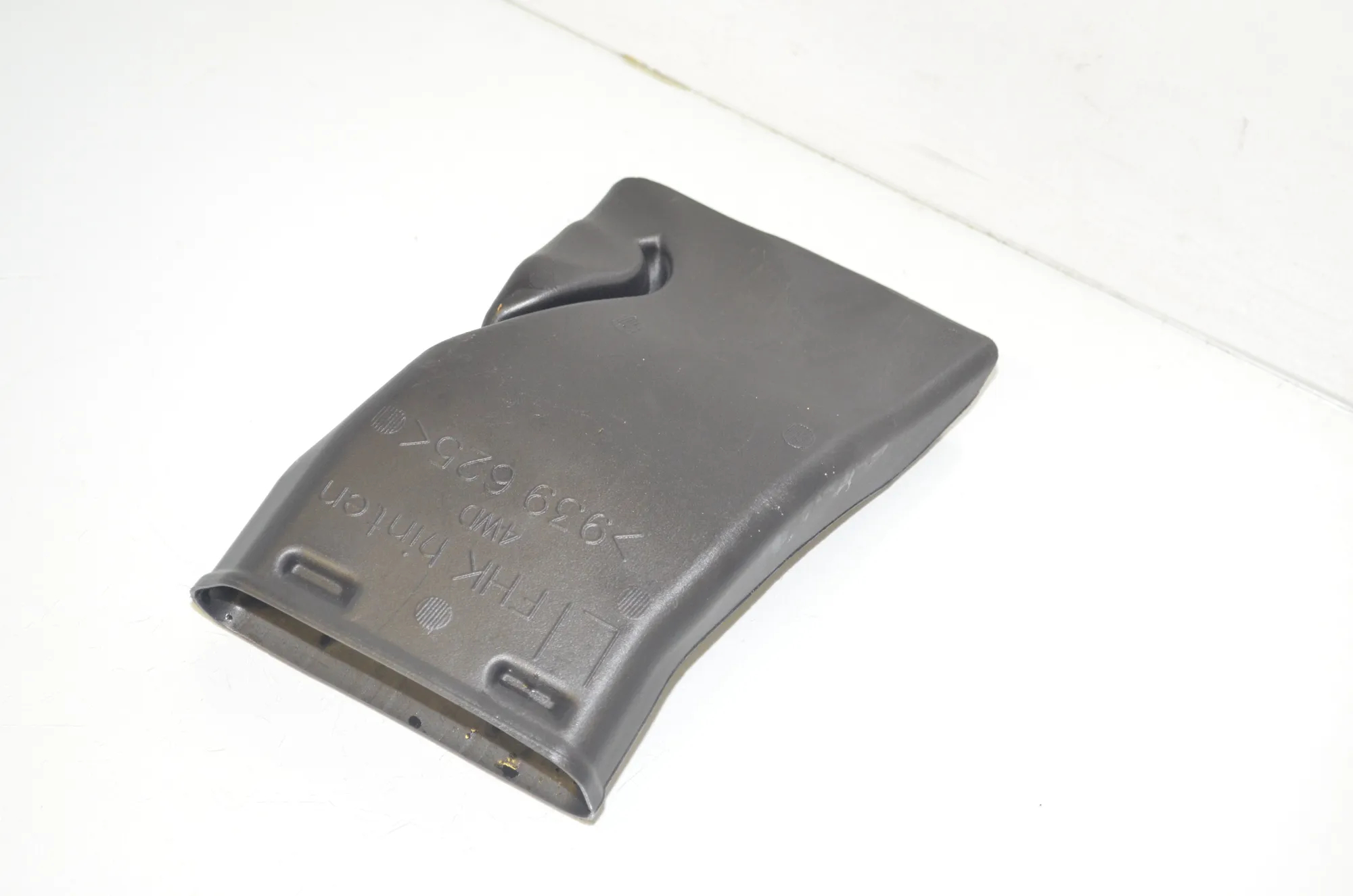 Interior Air Duct Channel – OEM 7241533 · BMW 3 Touring (F31) 335 d xDrive 2016 – 2