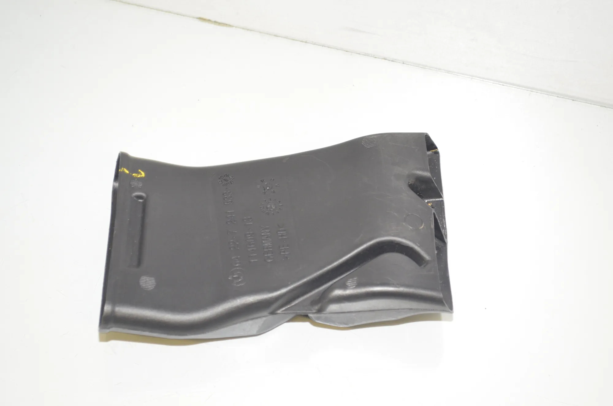 Interior Air Duct Channel – OEM 7241533 · BMW 3 Touring (F31) 335 d xDrive 2016 – 3