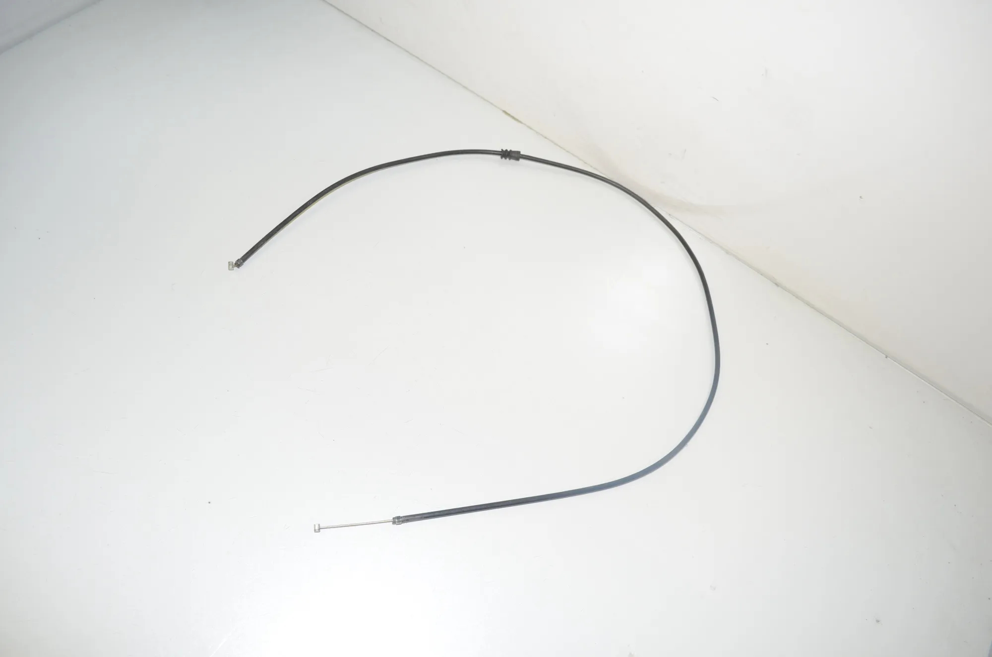 Bonnet Lock Cable – OEM 7255801 · BMW 5 Touring (F11) 535 d xDrive 2011 – 3