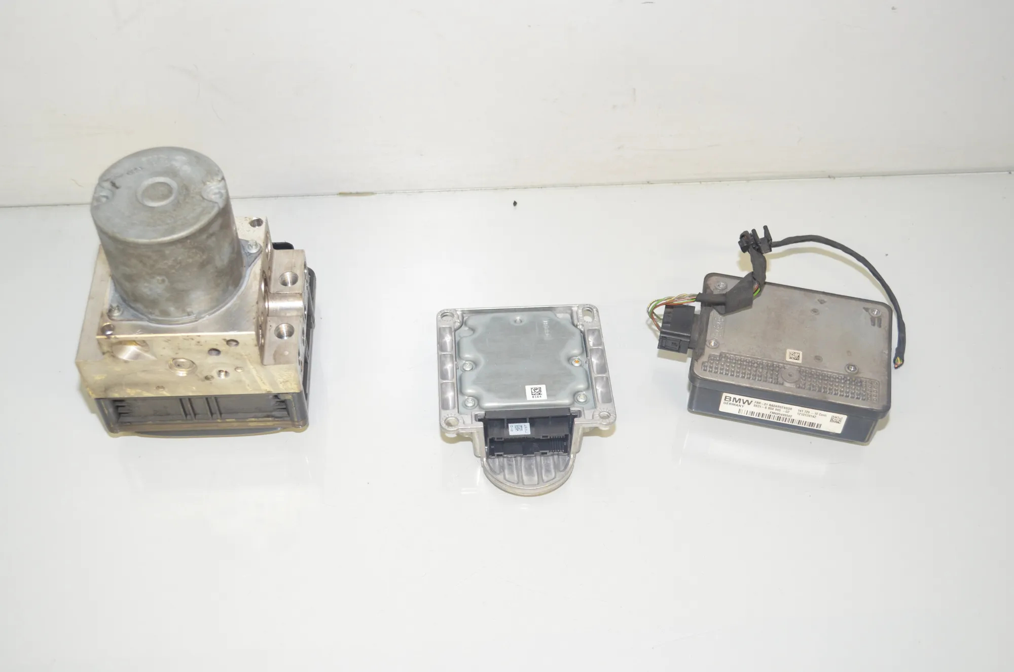 Distance Radar Sensor – OEM 6854995 · BMW 5 Touring (F11) 535 d xDrive 2011 – 2