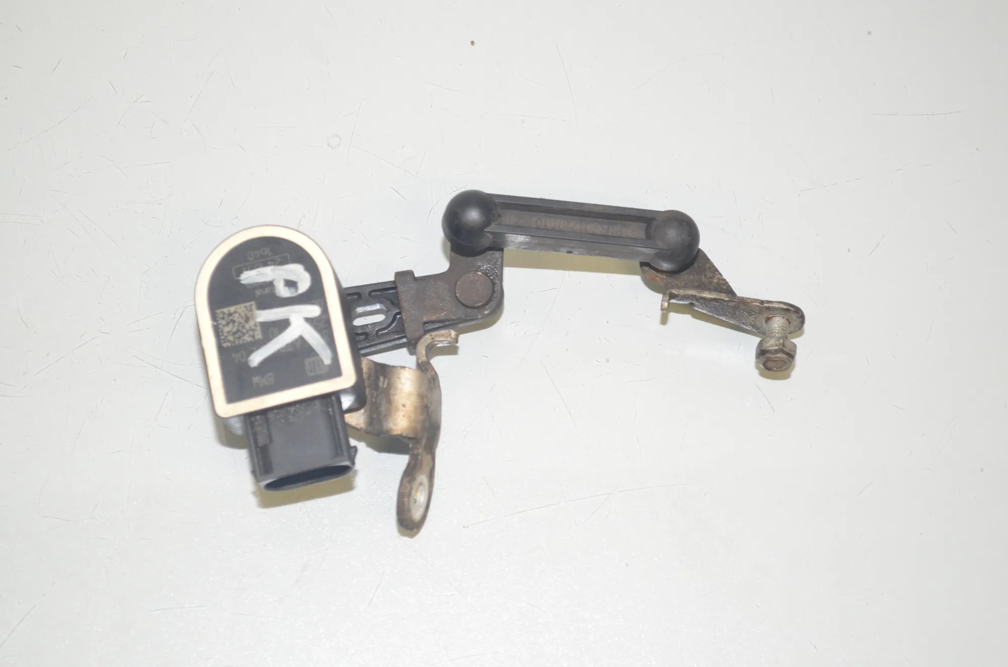 Front Left Height Level Sensor – OEM 6778263 · BMW 5 Touring (F11) 535 d xDrive 2011