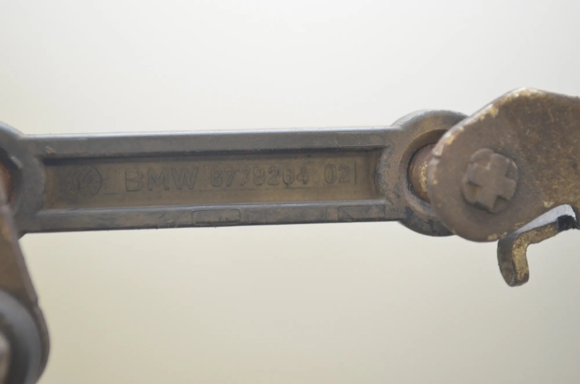 Front Right Height Level Sensor – OEM 6778264 · BMW 5 Touring (F11) 535 d xDrive 2011 – 4