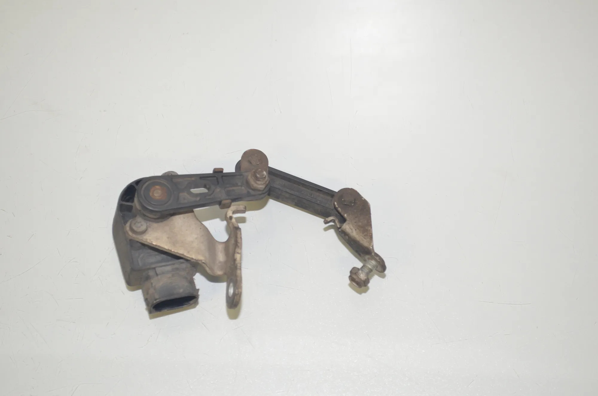 Front Right Height Level Sensor – OEM 6778264 · BMW 5 Touring (F11) 535 d xDrive 2011 – 3