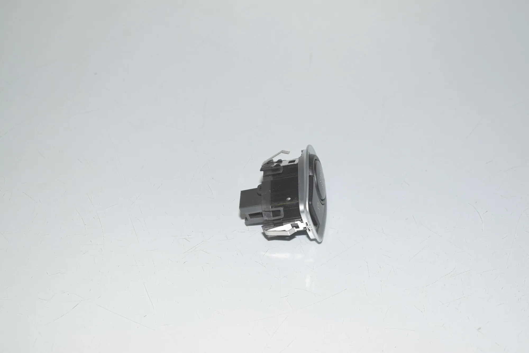 Ignition Start Button – OEM 9289135 · BMW 2 Gran Tourer (F46) 220 d xDrive 2020 – 2