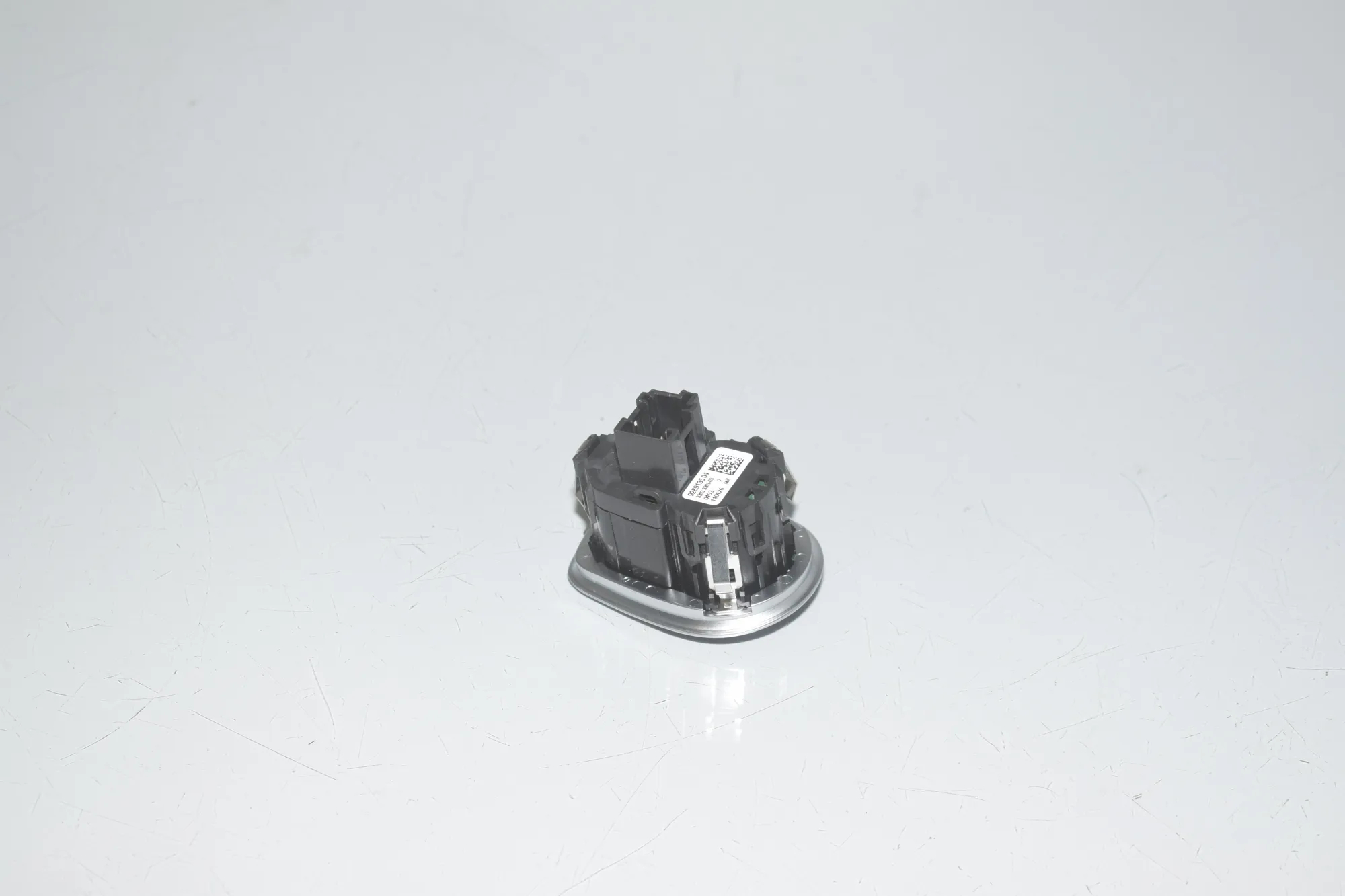Ignition Start Button – OEM 9289135 · BMW 2 Gran Tourer (F46) 220 d xDrive 2020 – 3