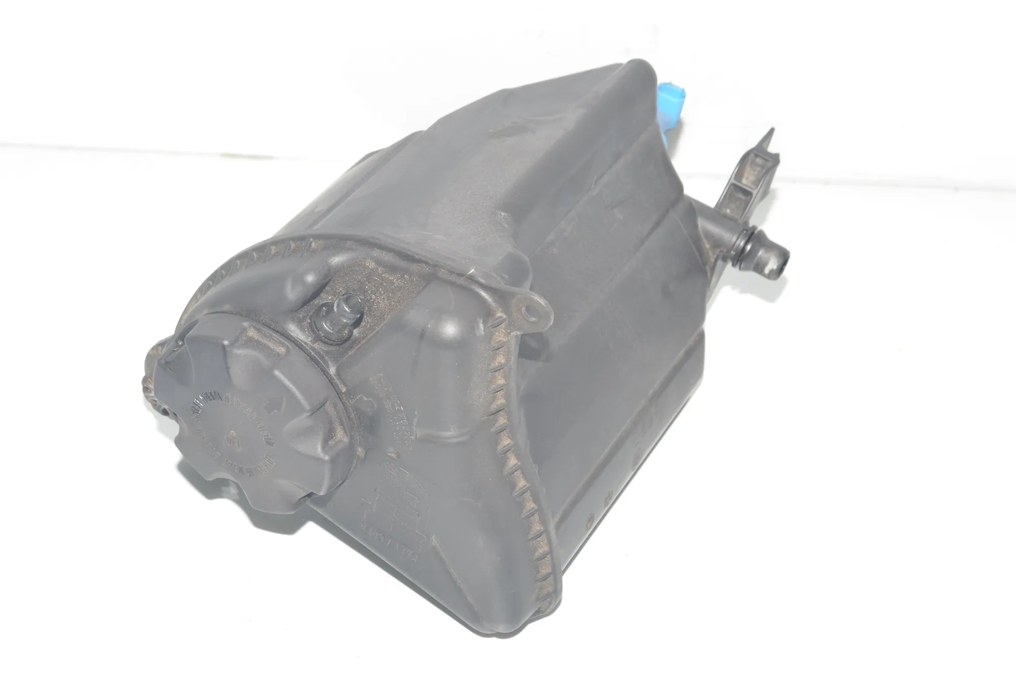 Expansion Tank – OEM 7601949 · BMW 5 Touring (F11) 535 d xDrive 2011