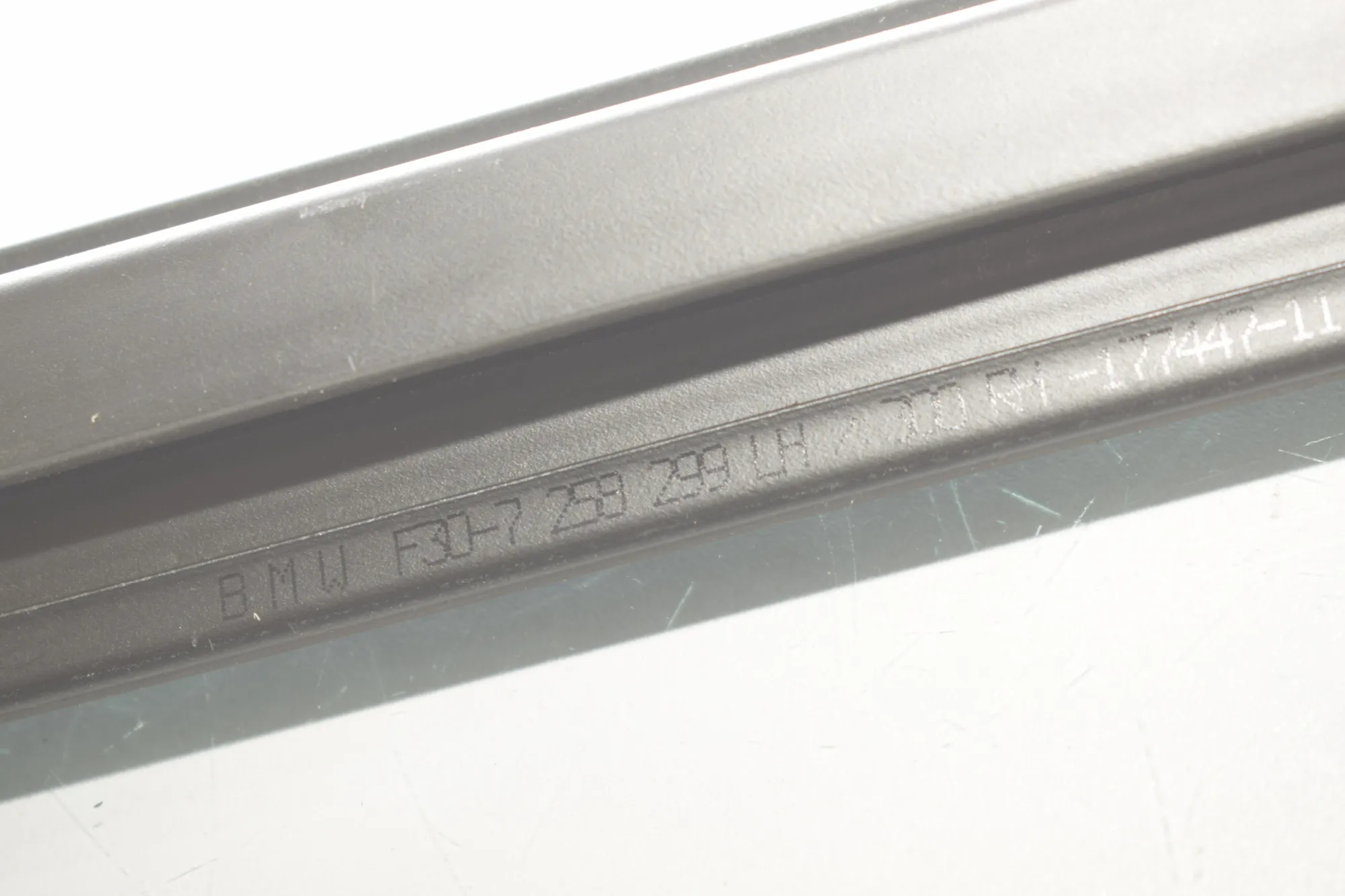 Front Right Door Window Molding – OEM 7258300 · BMW 3 Touring (F31) 335 d xDrive 2016 – 6
