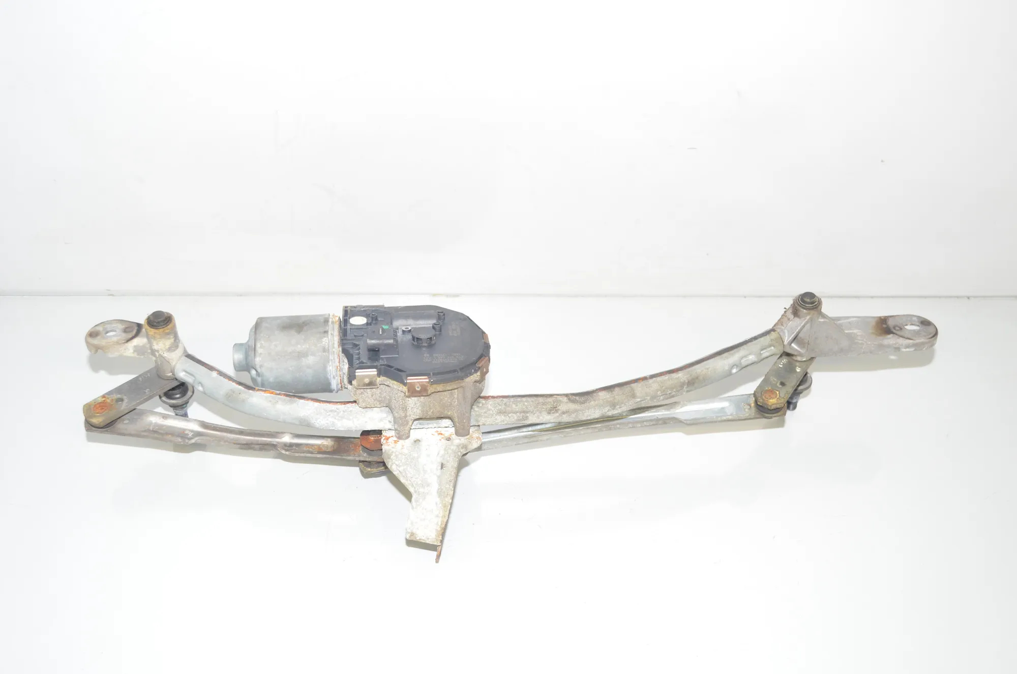 Front Windshield Wiper Mechanism – OEM 1397220 · BMW 5 Touring (F11) 535 d xDrive 2011