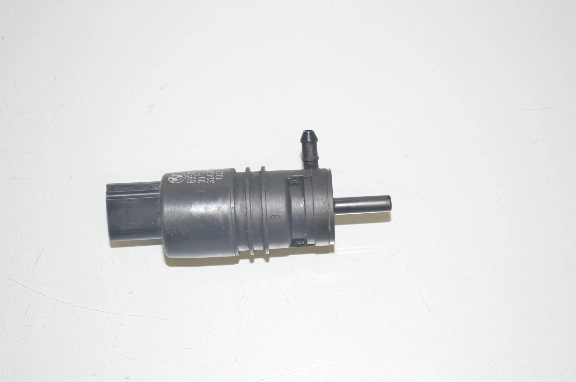 Washer Tank Motor – OEM 6934160 · BMW 5 Touring (F11) 535 d xDrive 2011 – 2