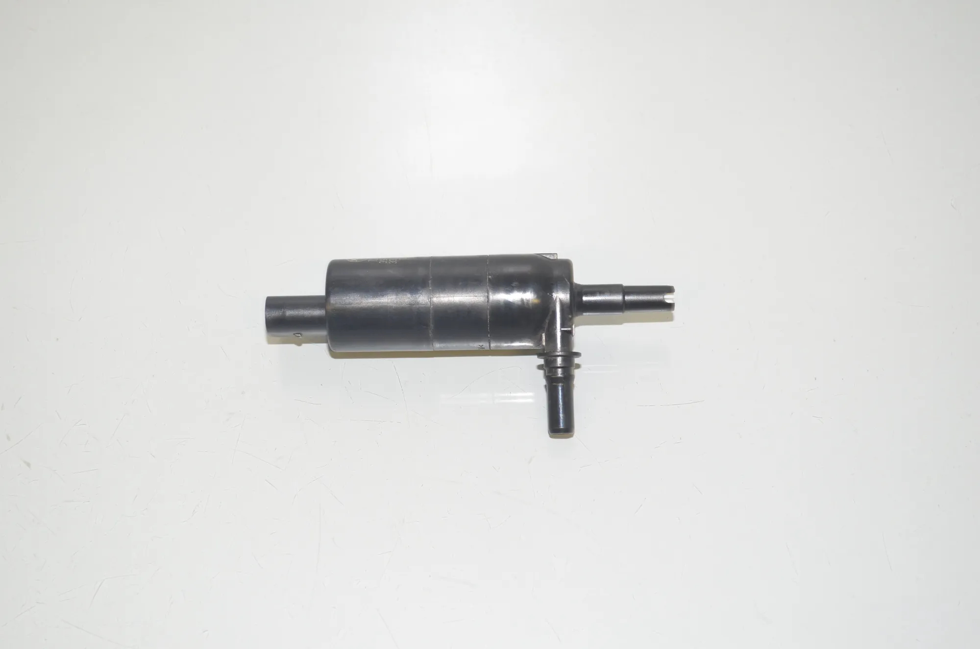 Headlight Washer Motor – OEM 7217792 · BMW 5 Touring (F11) 535 d xDrive 2011 – 3