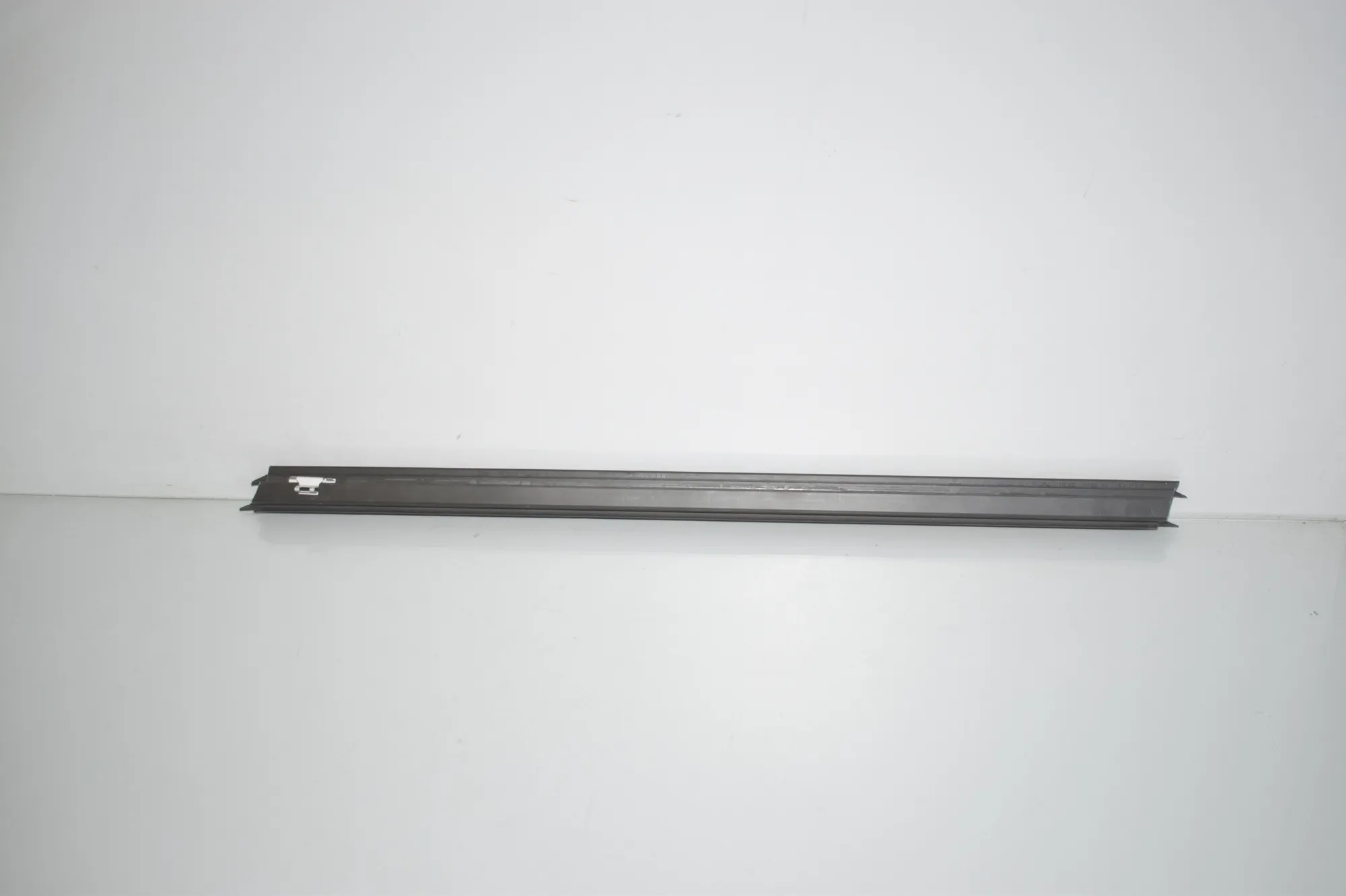 Front Left Door Window Strip – OEM 7258299 · BMW 3 Touring (F31) 335 d xDrive 2016 – 3