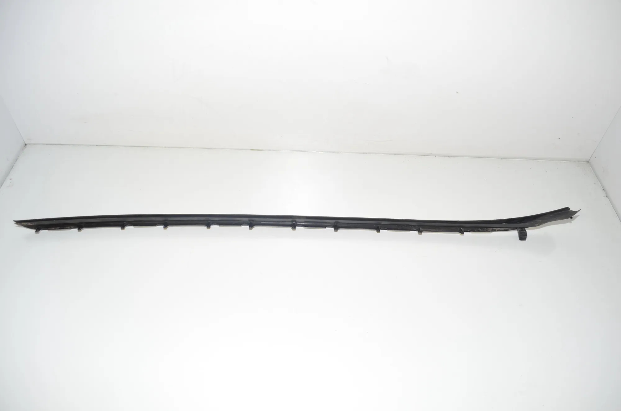 Front Windshield Trim – OEM 7331507 · BMW 2 Gran Tourer (F46) 220 d xDrive 2020 – 3