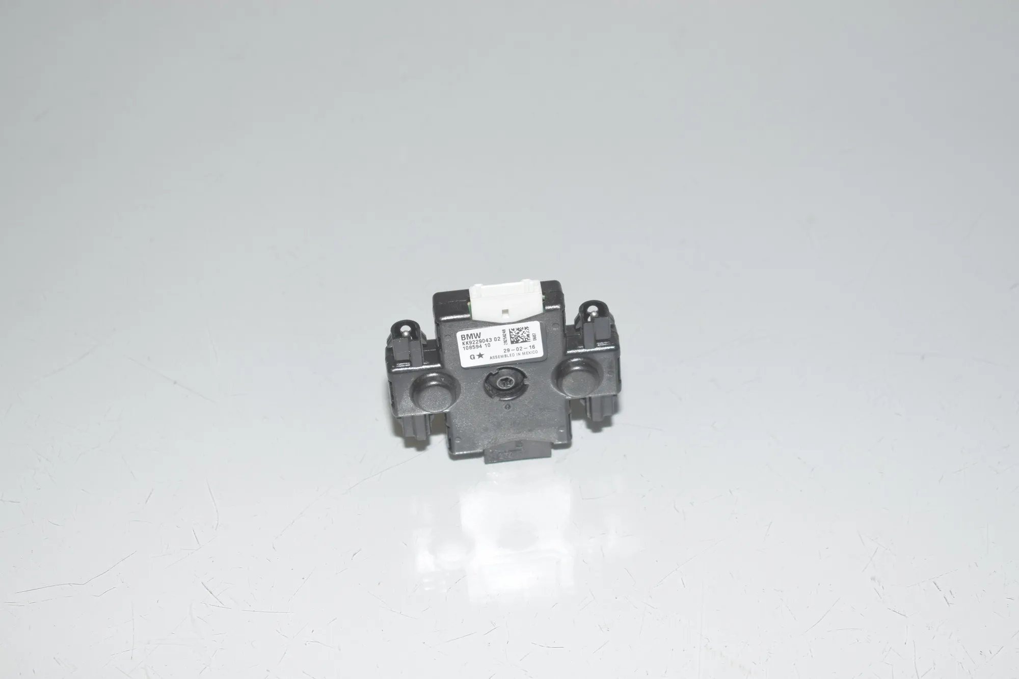 Antenna Amplifier – OEM 9229043 · BMW 3 Touring (F31) 335 d xDrive 2016 – 3