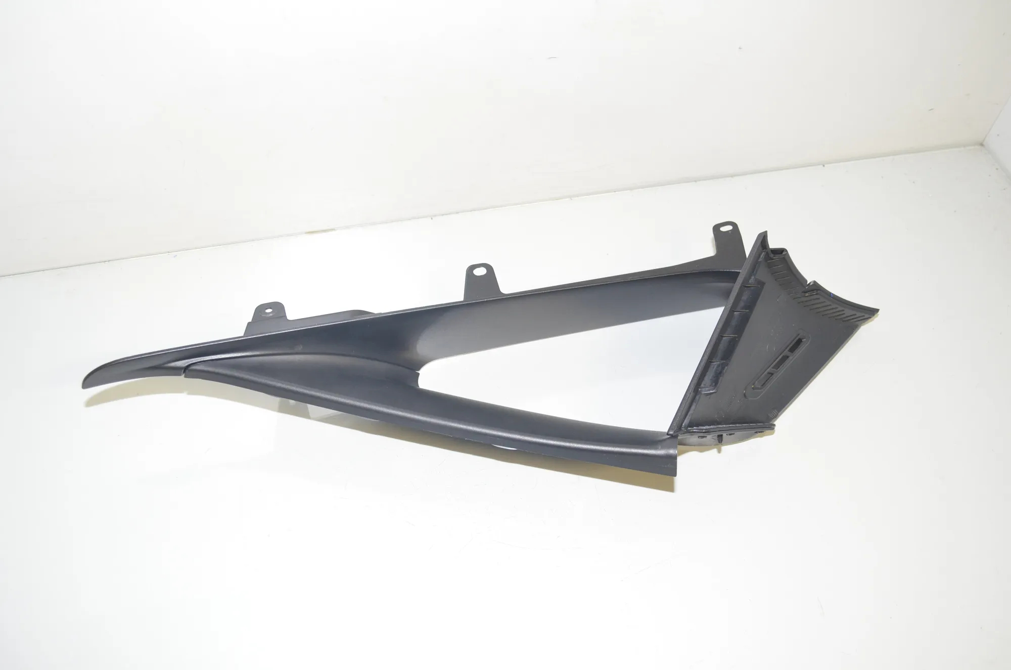 Other Trim Parts – OEM 7329585 · BMW 2 Gran Tourer (F46) 220 d xDrive 2020