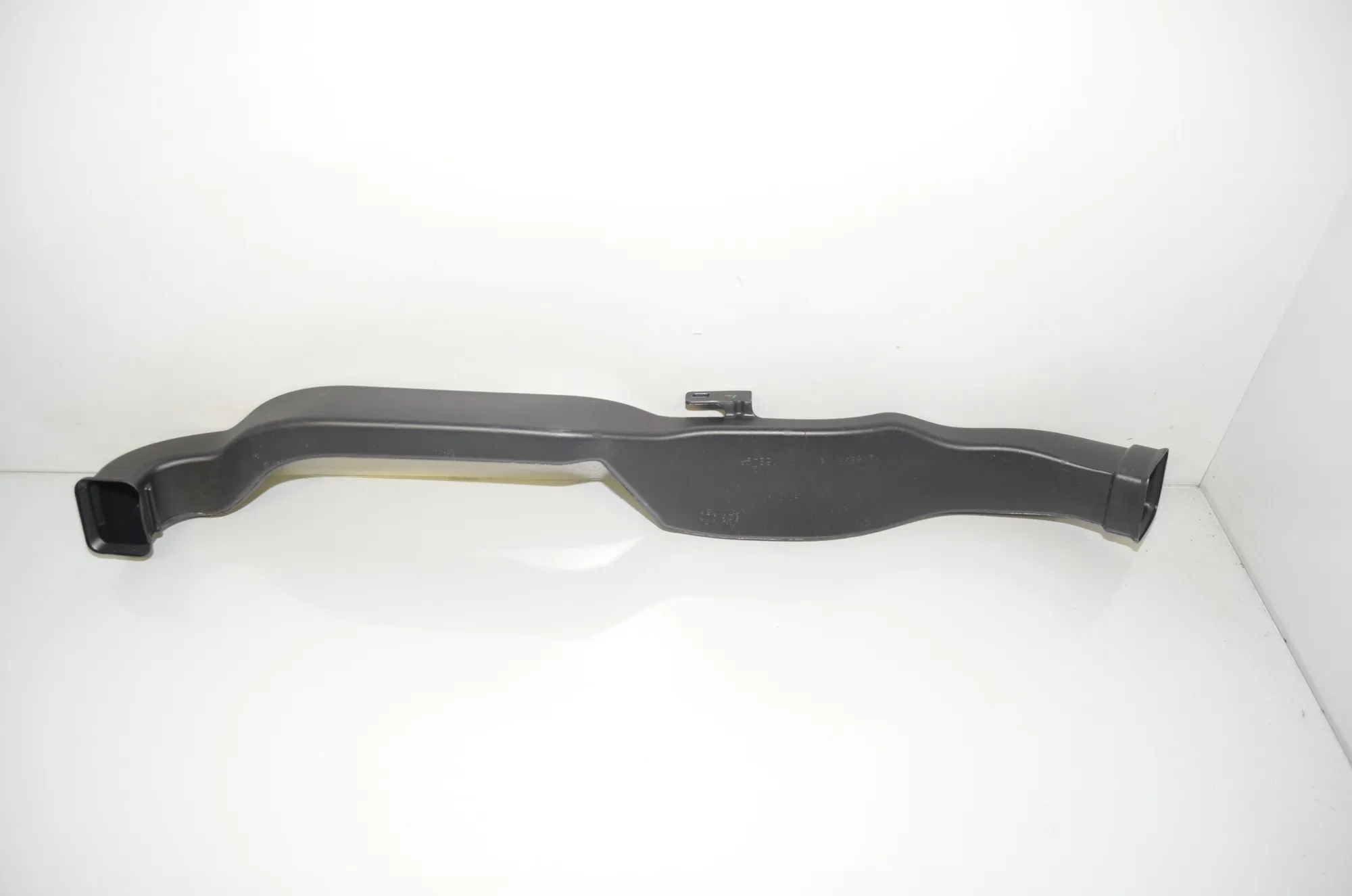 Interior Air Duct Channel – OEM 9263410 · BMW 2 Gran Tourer (F46) 220 d xDrive 2020 – 3