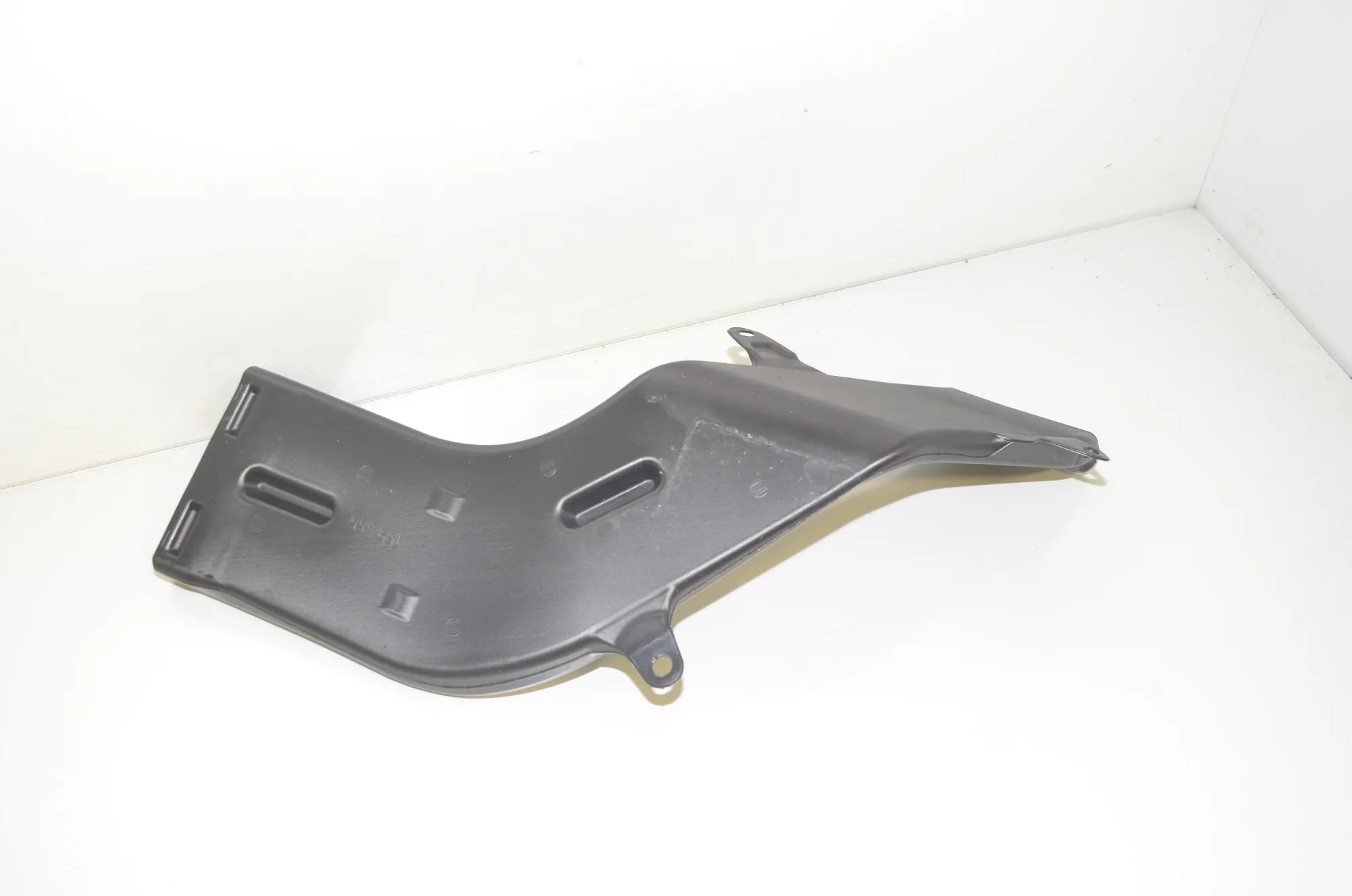 Interior Air Duct Channel – OEM 7307881 · BMW 2 Gran Tourer (F46) 220 d xDrive 2020