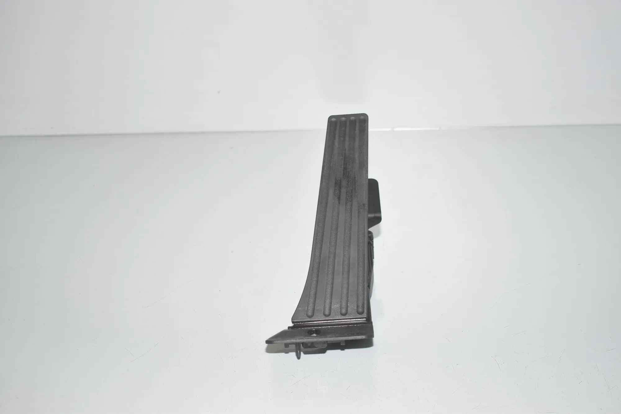 Throttle Pedal – OEM 6853175 · BMW 3 Touring (F31) 335 d xDrive 2016